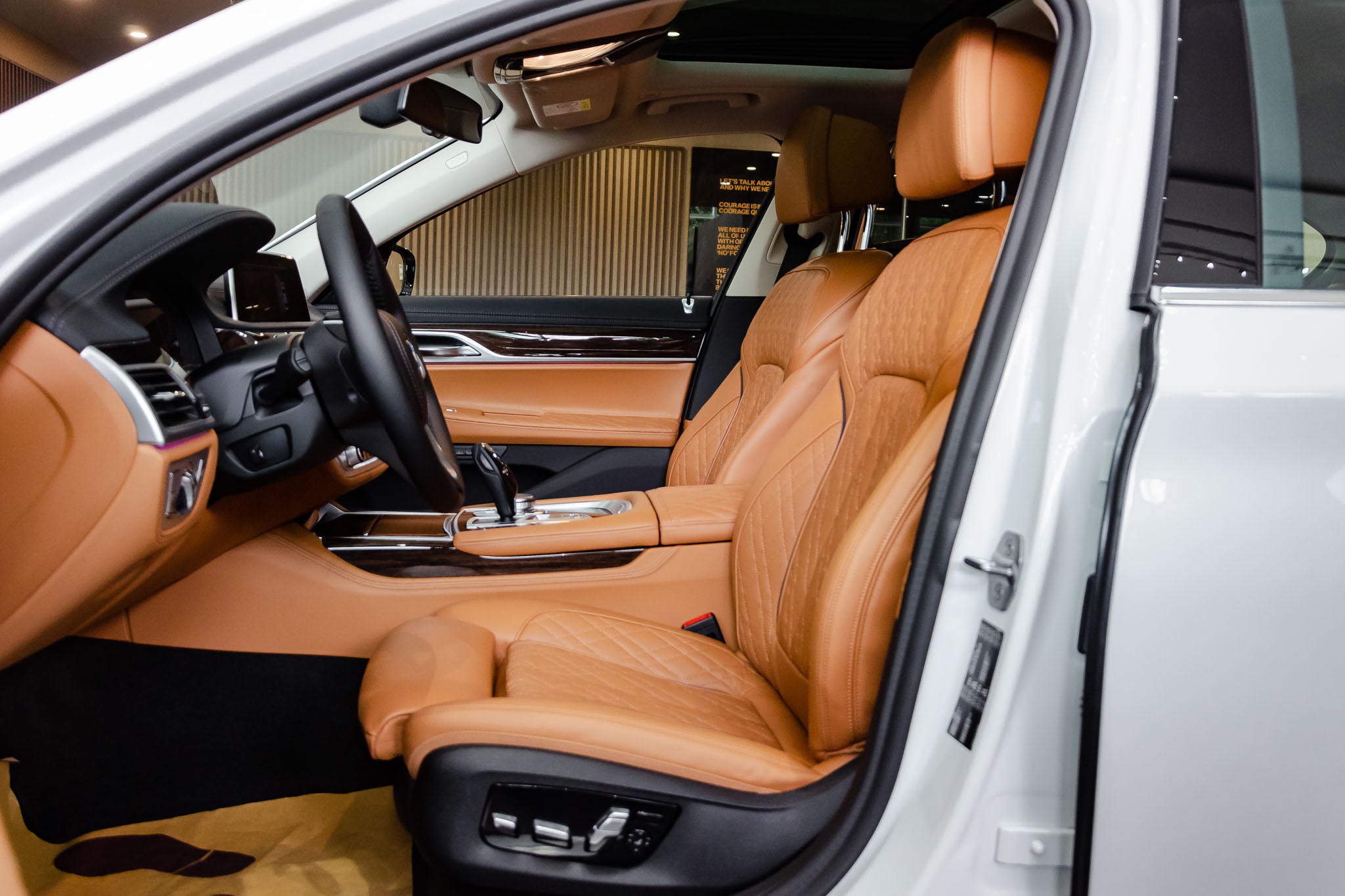 gia xe bmw 740li anh 21