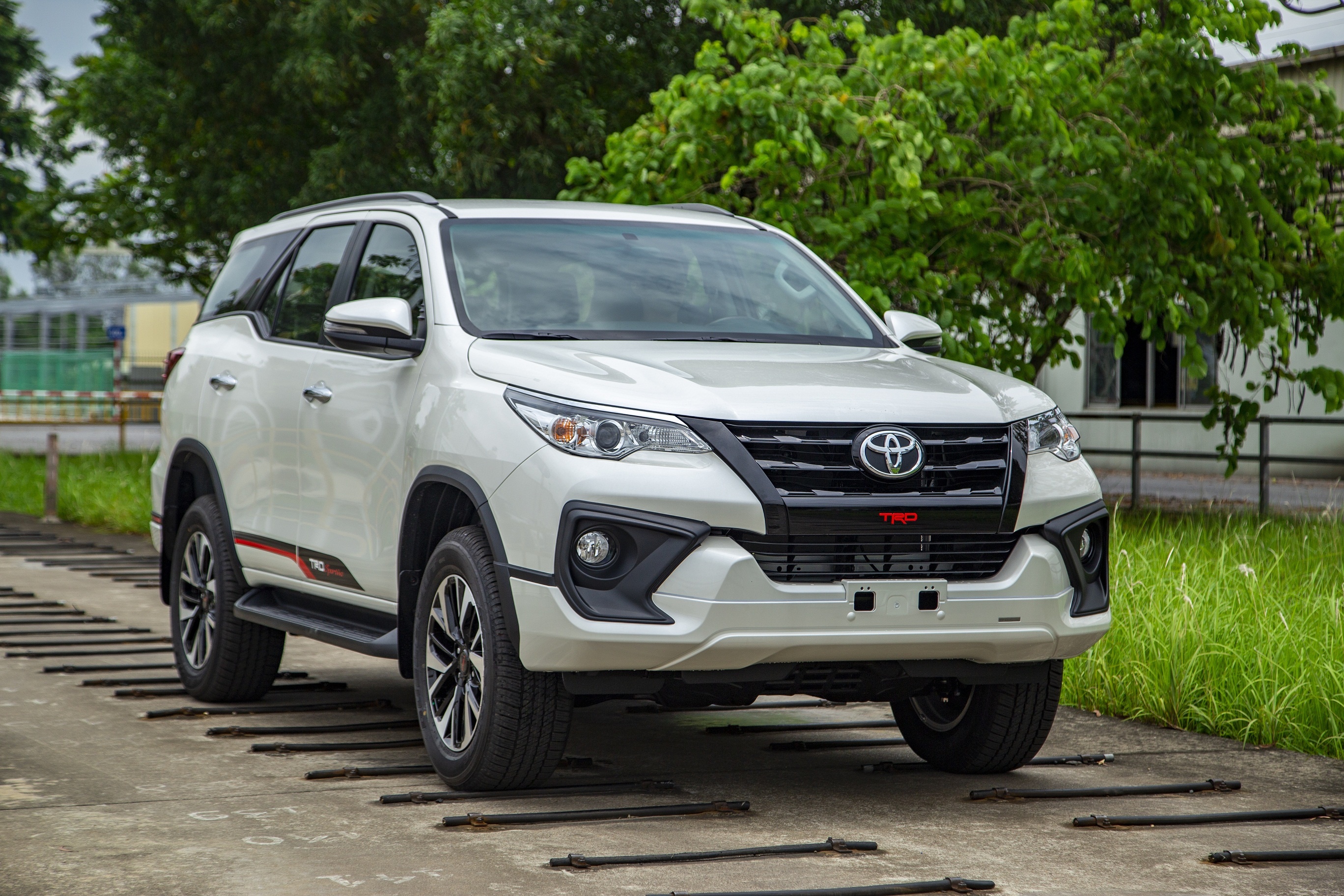 giá xe suv 7 chỗ ảnh 2 gia xe suv 7 cho anh 2