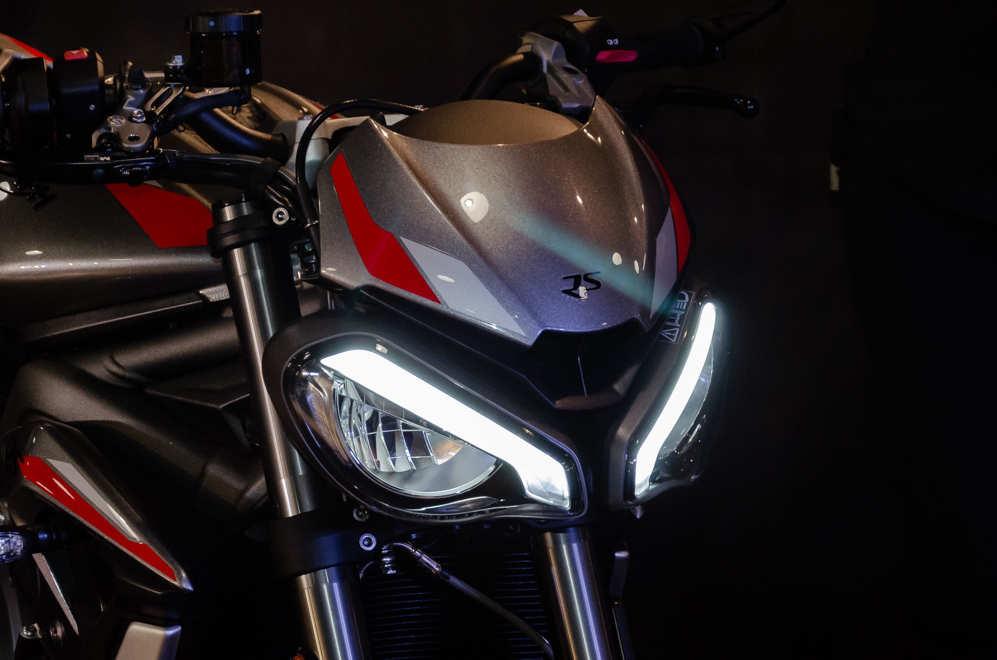 gia xe Triumph anh 15