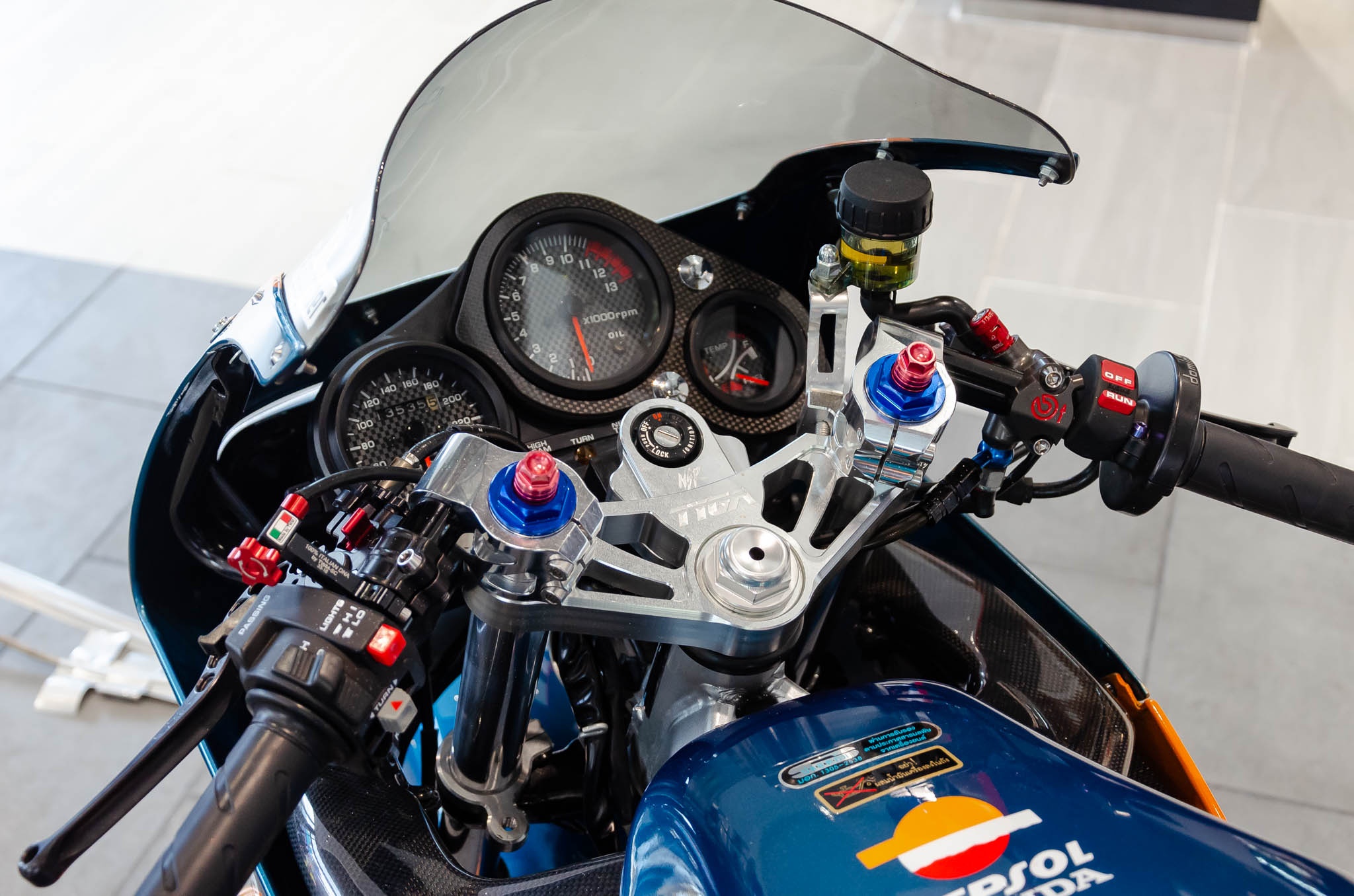 giá Honda nsr150 ảnh 14 gia Honda nsr150 anh 14