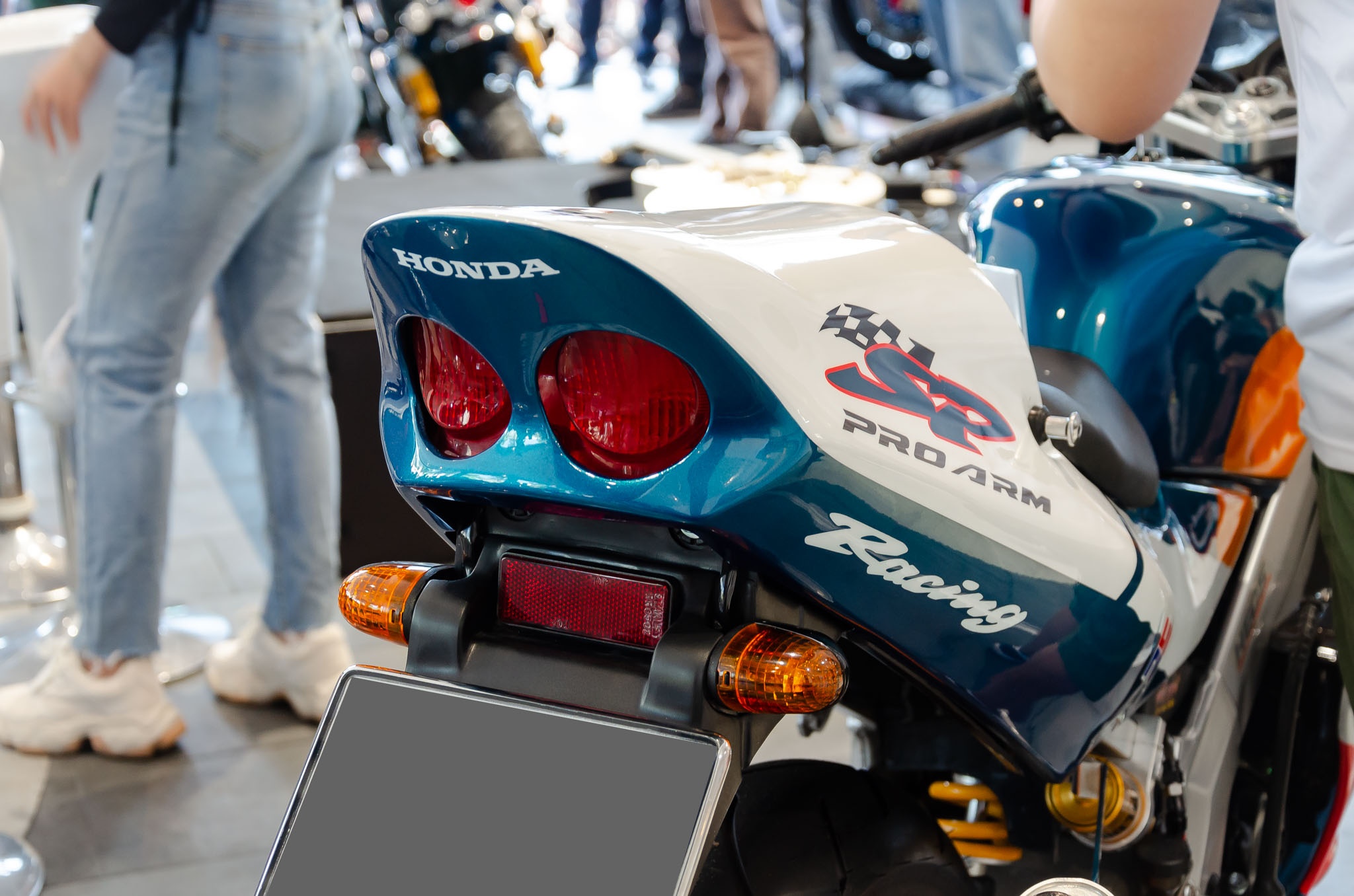 giá Honda nsr150 ảnh 9 gia Honda nsr150 anh 9