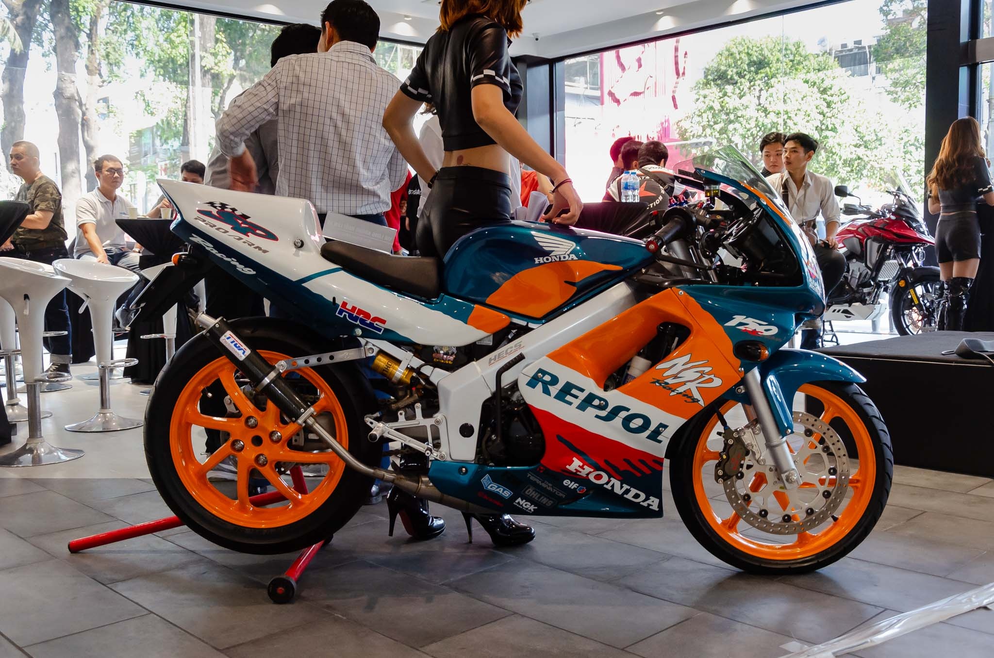 giá Honda nsr150 ảnh 4 gia Honda nsr150 anh 4