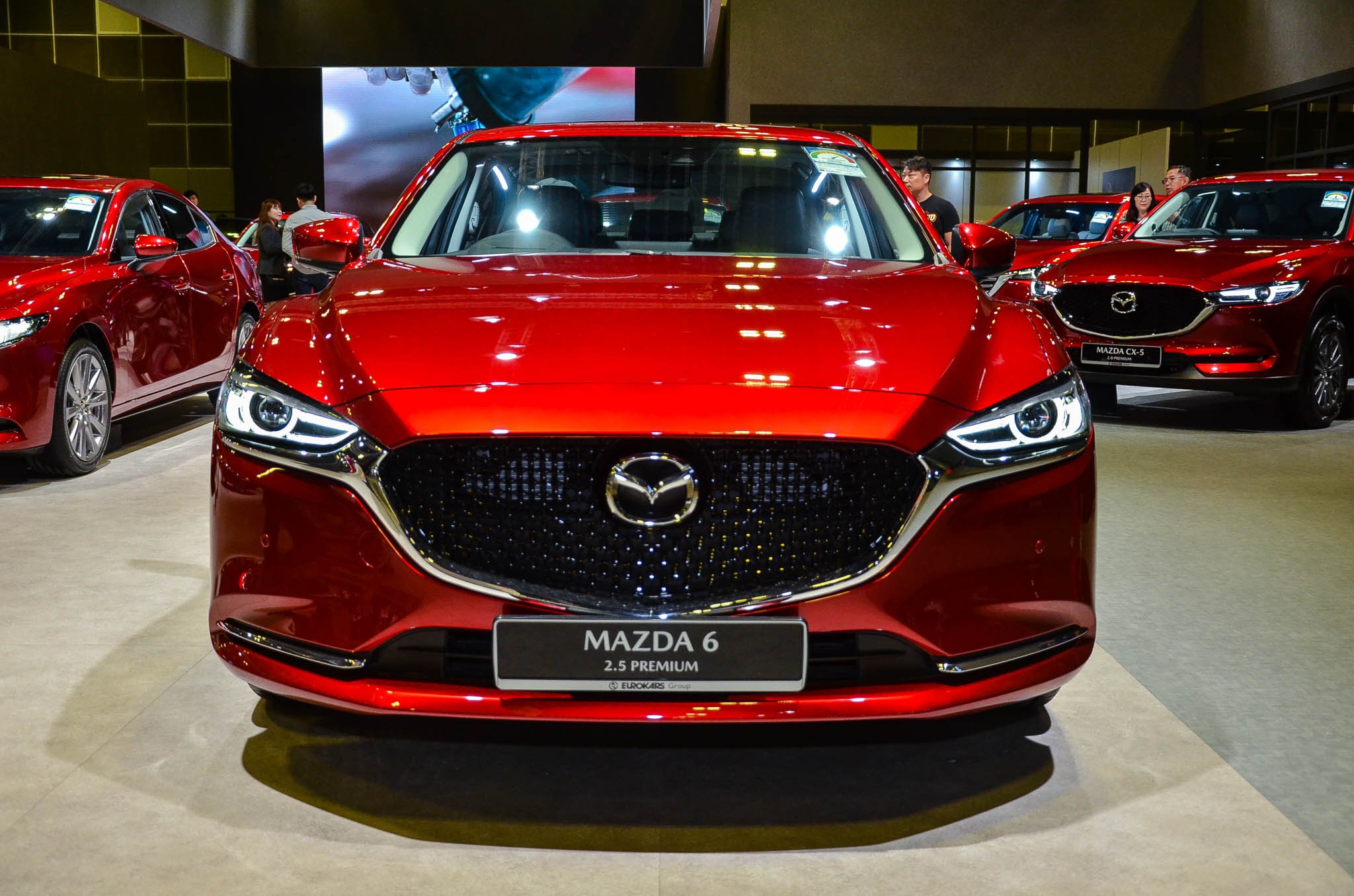 Trai nghiem Mazda6 moi - ngoai hinh dep hon, tinh nang giu nguyen hinh anh