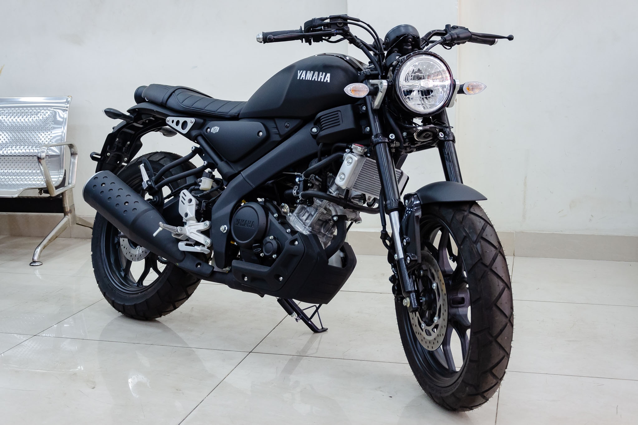 Can canh Yamaha XSR 155 tai VN - nhap tu nhan, gia hon 80 trieu hinh anh