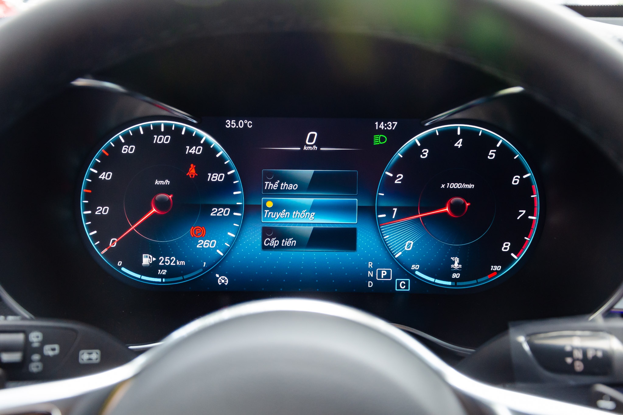 Mercedes glc 200 anh 27