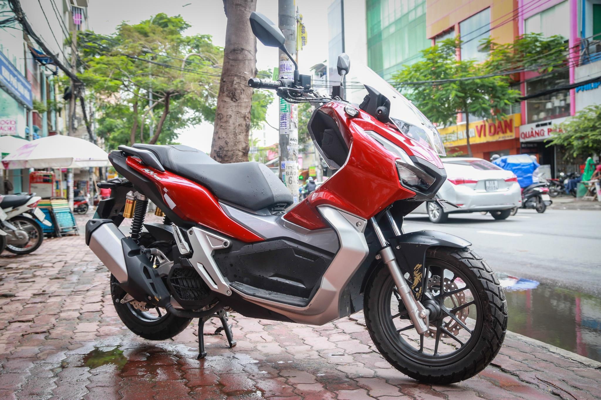 Honda ADV 150 dat chan toi My hinh anh