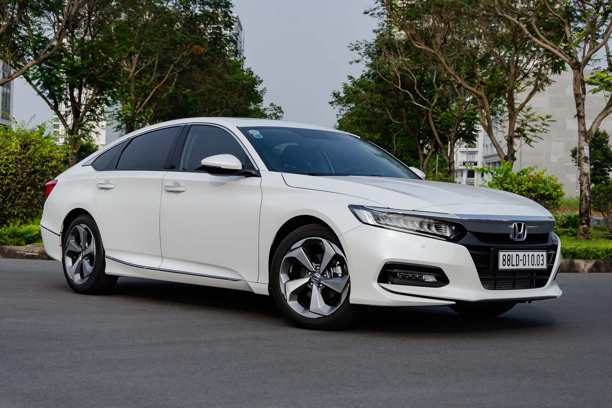 Danh gia Honda Accord - xe dep, lai hay, gia cao, ken khach hinh anh