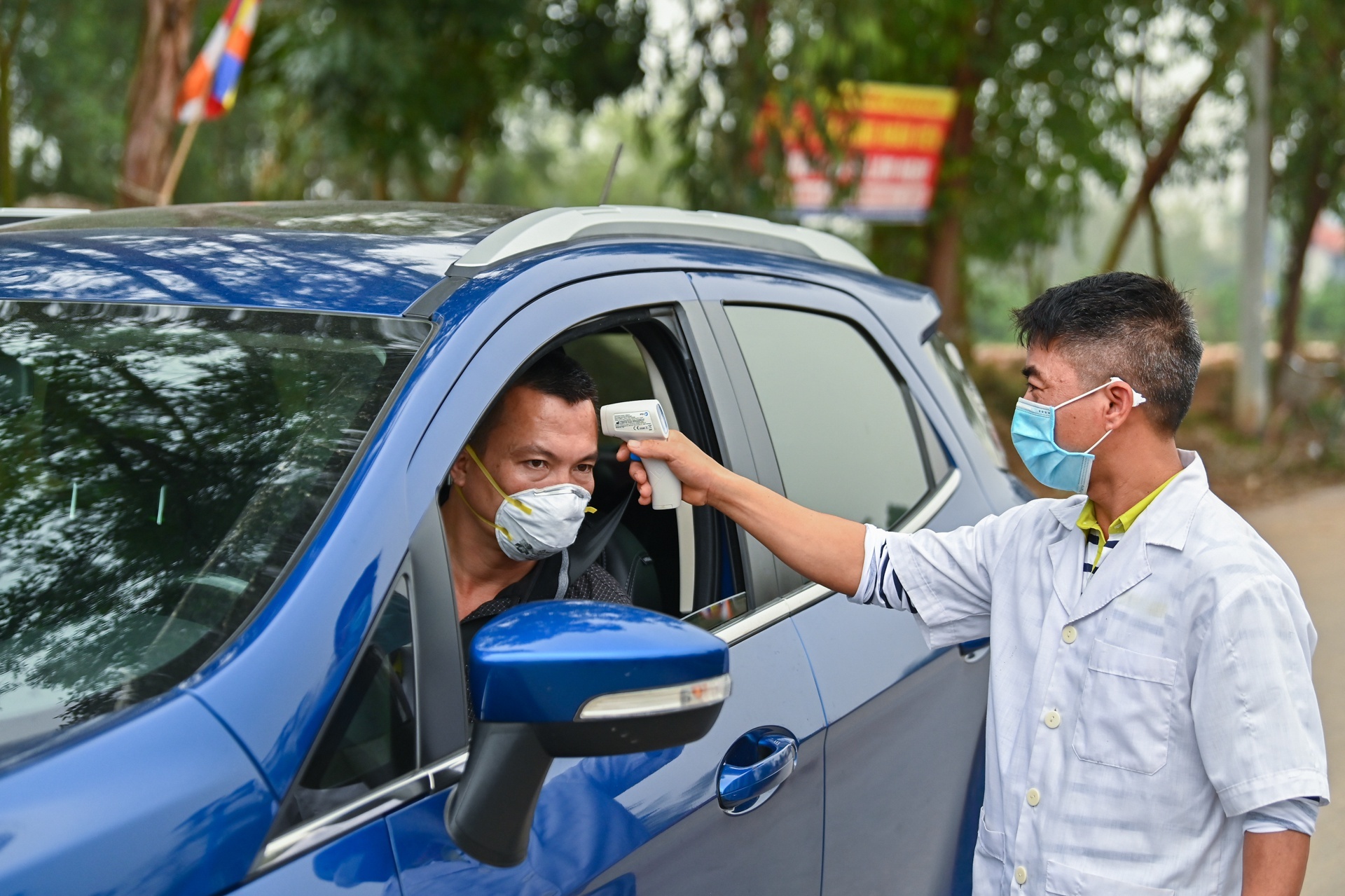 Nhung luu y khi su dung oto de han che lay nhiem virus corona hinh anh