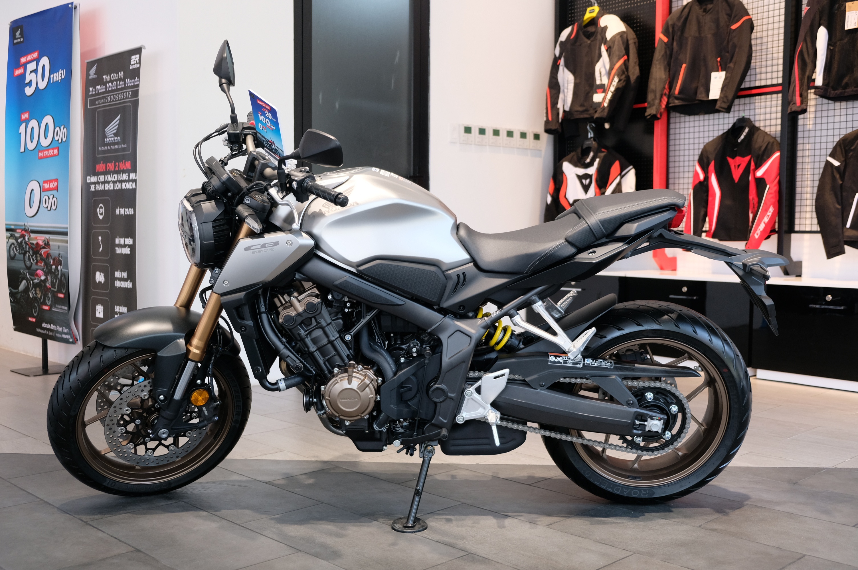 nakedbike 650 cc anh 7