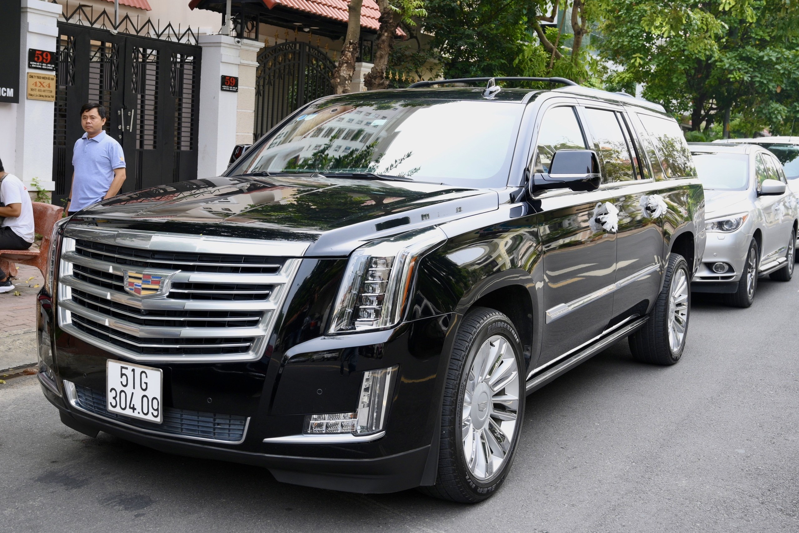 gia cadillac escalade anh 6