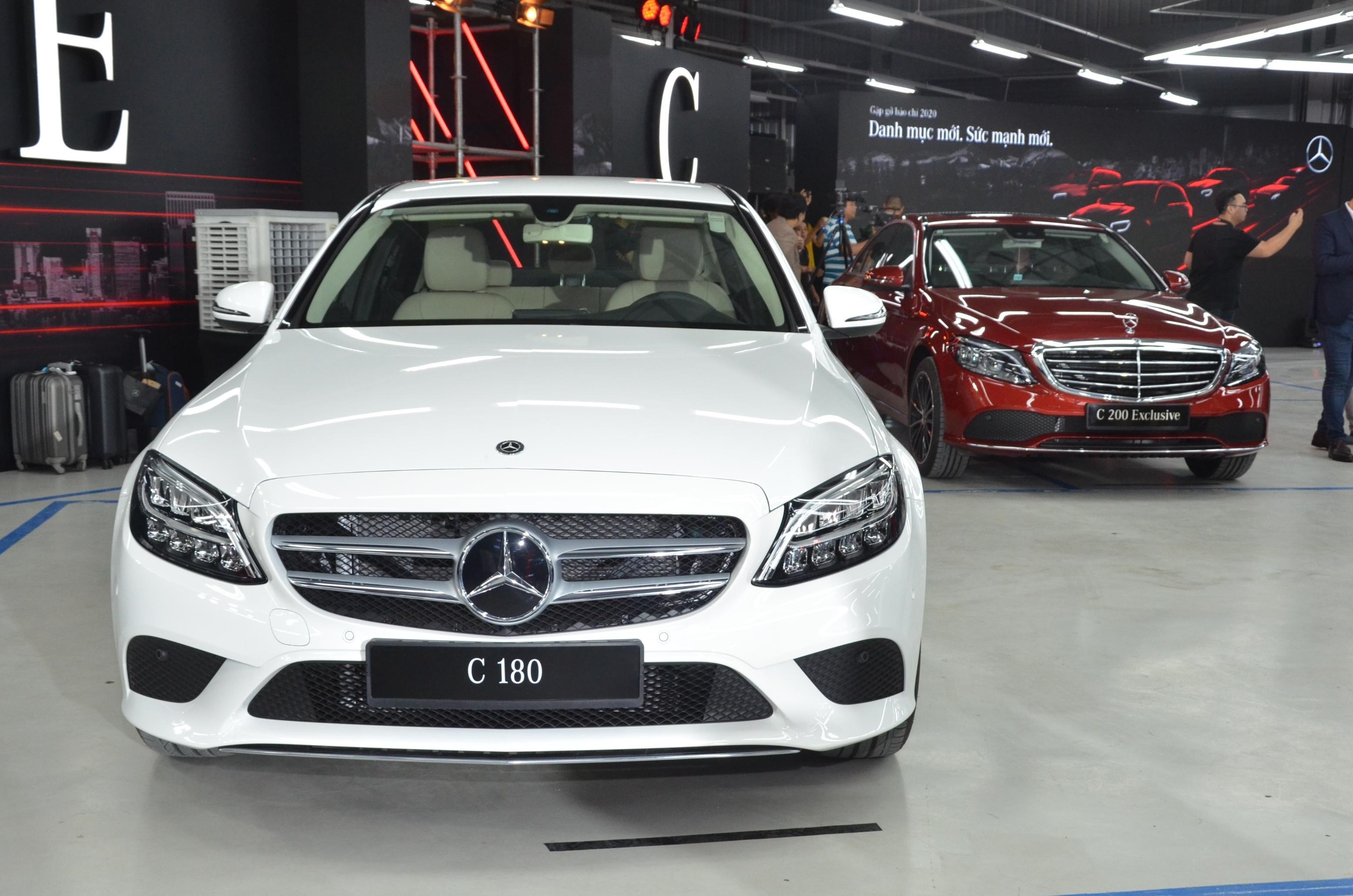 gia xe Mercedes anh 3