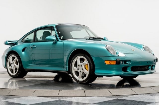 Porsche 911 Turbo S 1997 lan banh hon 800 km rao ban gan 800.000 USD hinh anh