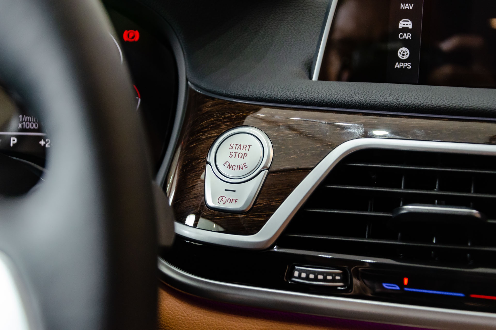 trang bi tien nghi oto anh 4