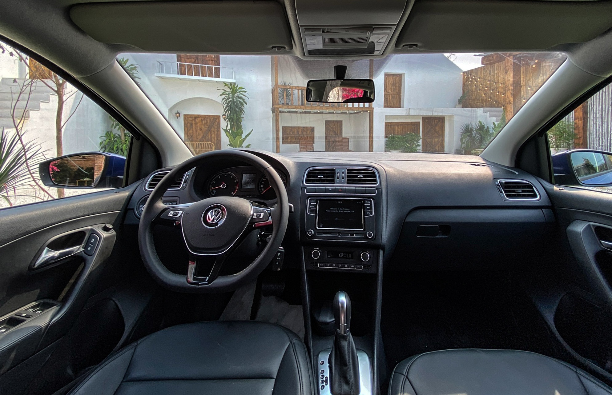 hatchback nhap khau anh 12