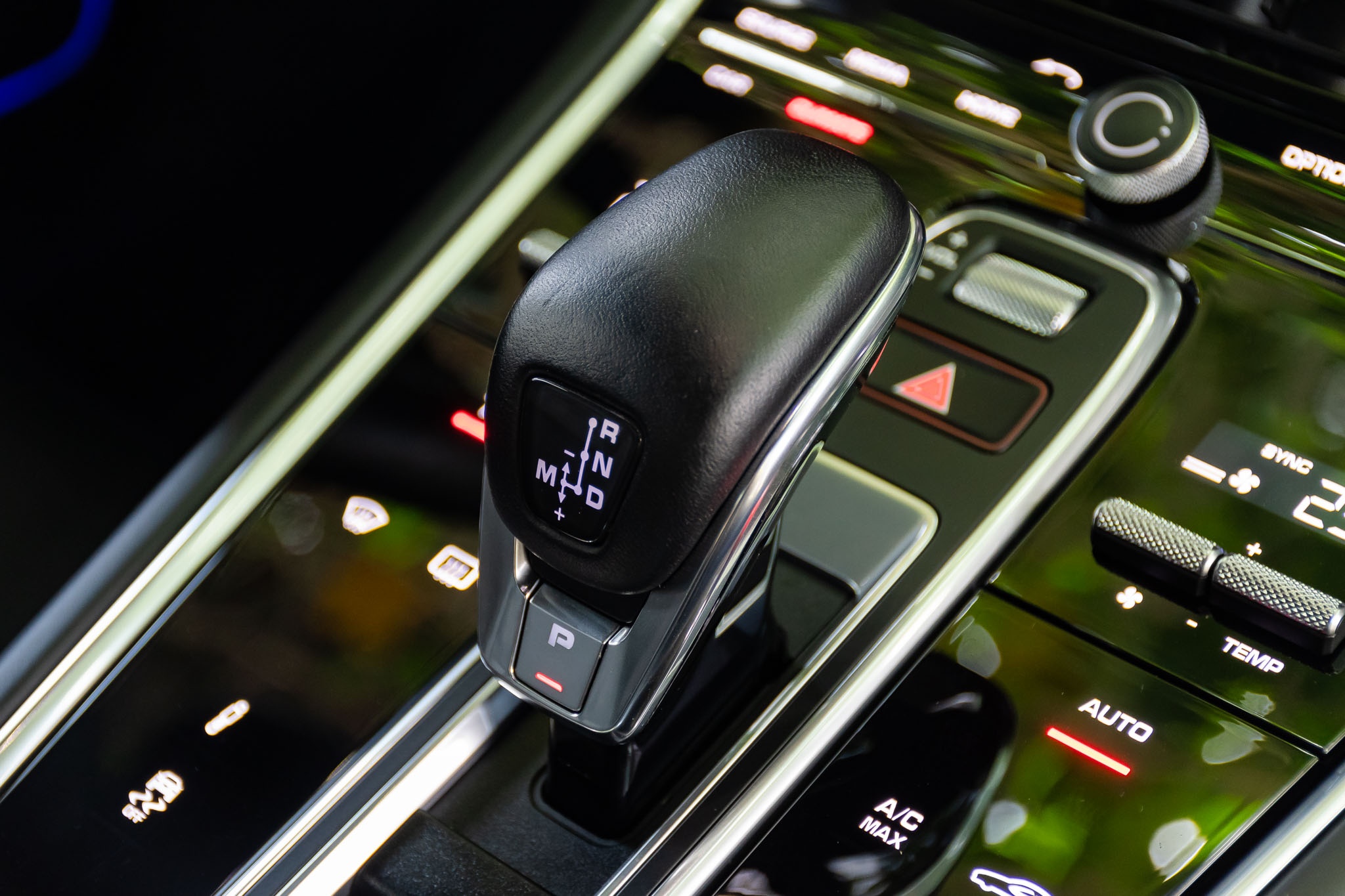 giá Porsche Panamera ảnh 35 gia Porsche Panamera anh 35