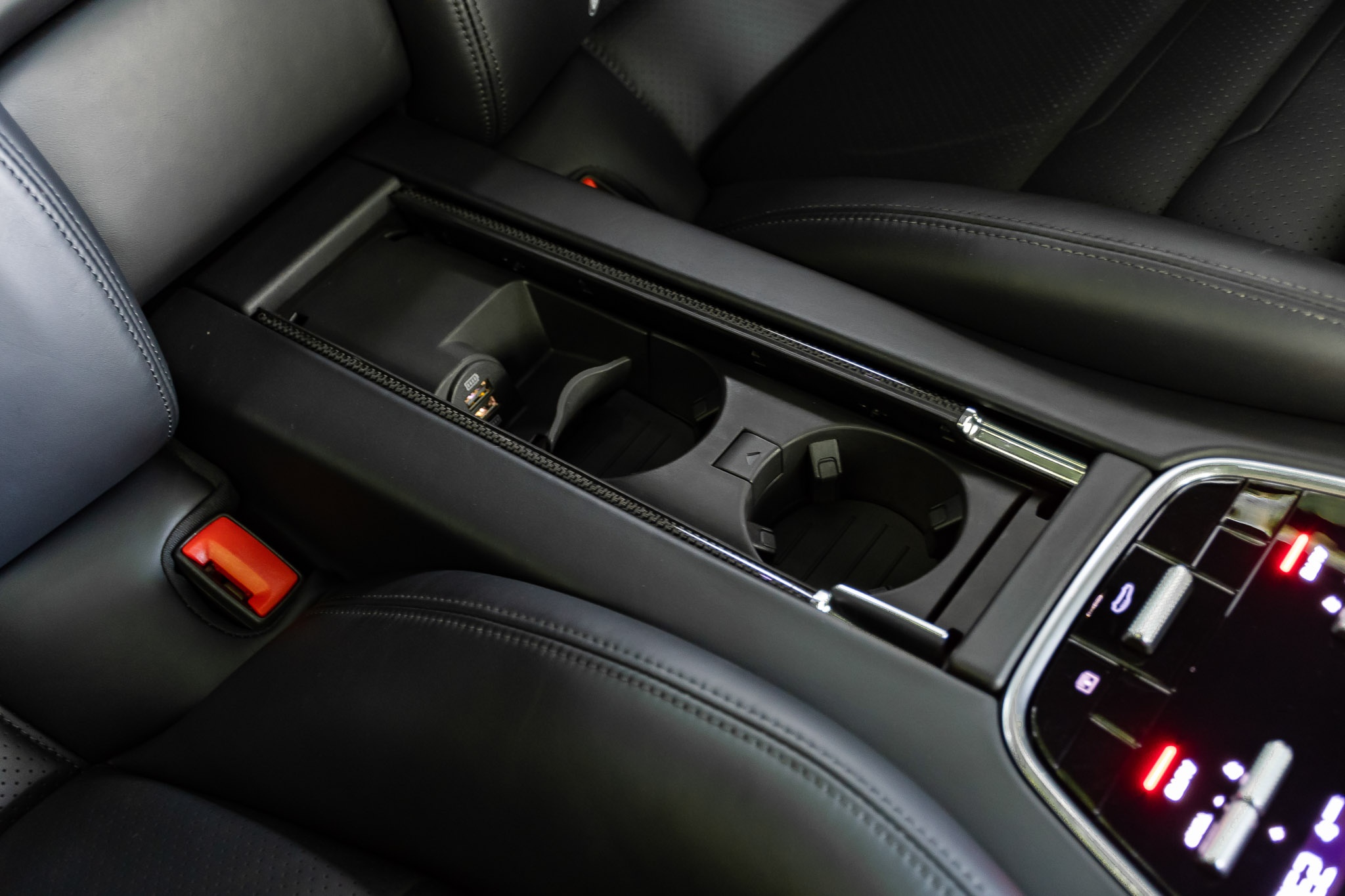 giá Porsche Panamera ảnh 31 gia Porsche Panamera anh 31