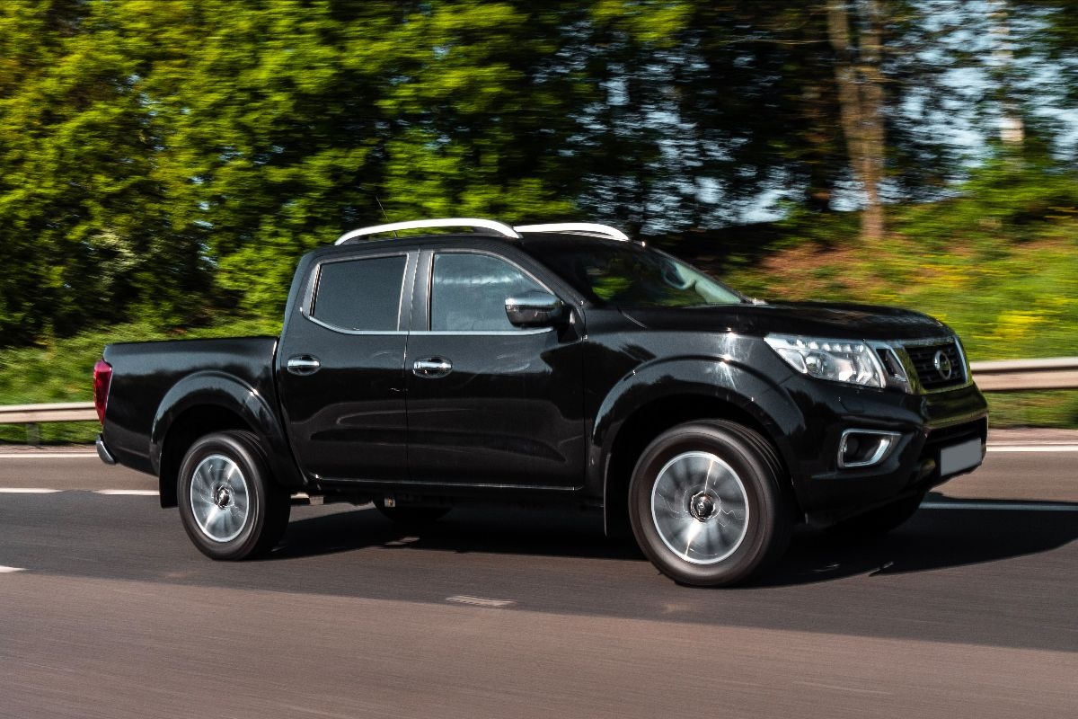 Ban tai Nissan Navara do dong co manh 1.000 ma luc tu xe the thao GT-R hinh anh