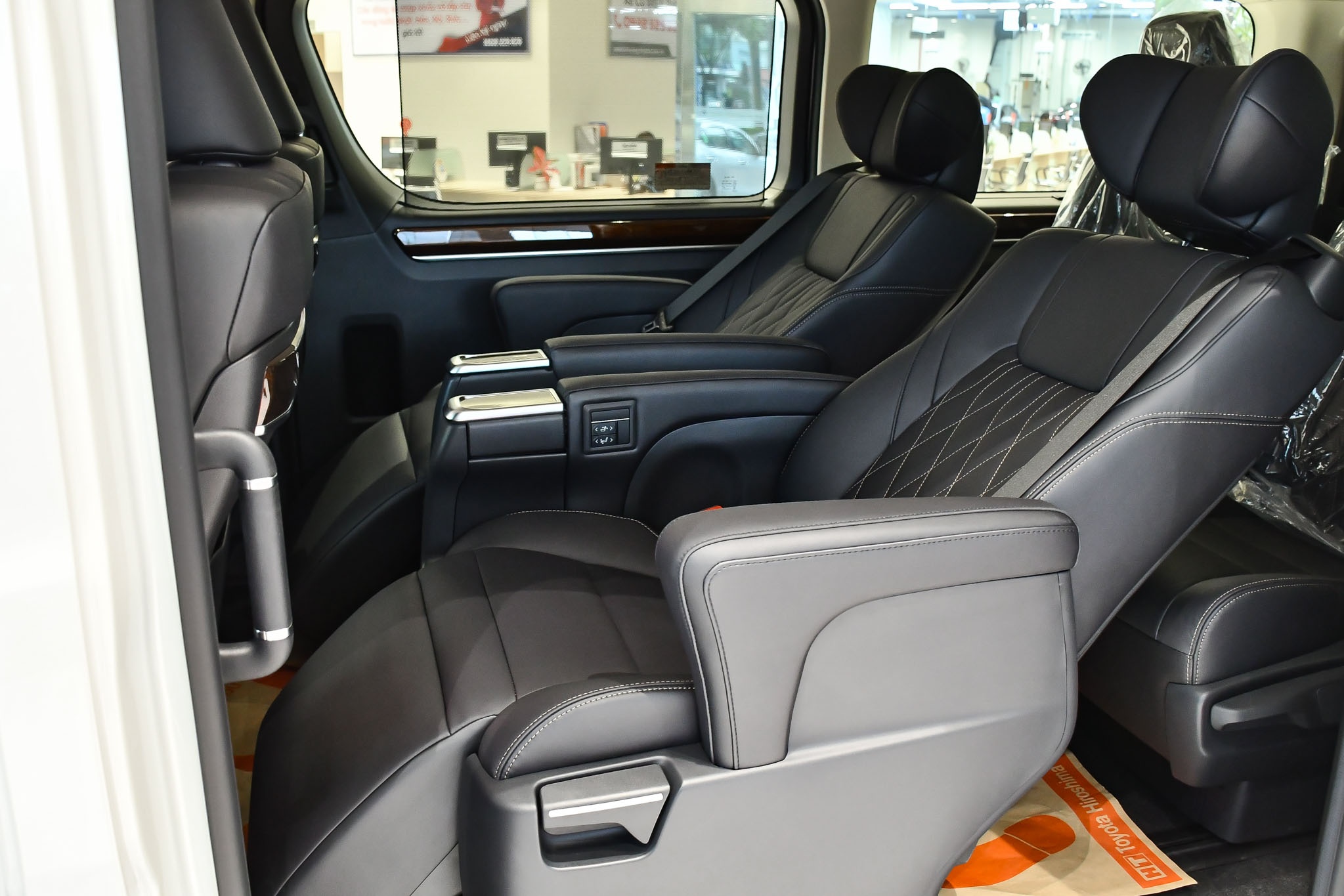 xe MPV co lon anh 11