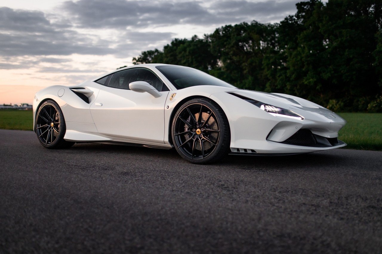 Ferrari F8 Tributo nang cap dong co dat cong suat 776 ma luc hinh anh