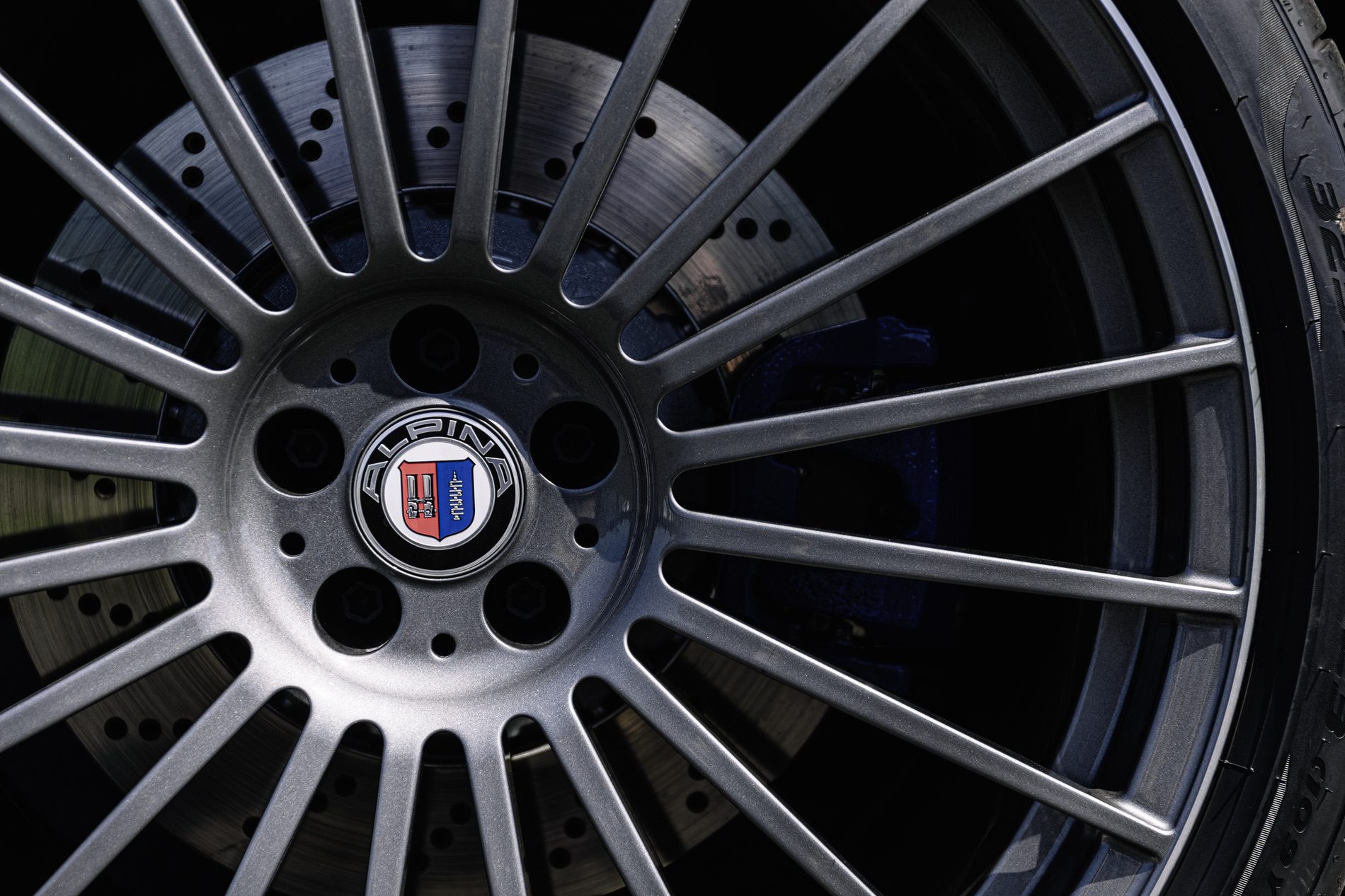 Phien ban BMW X7 hieu nang cao anh 17