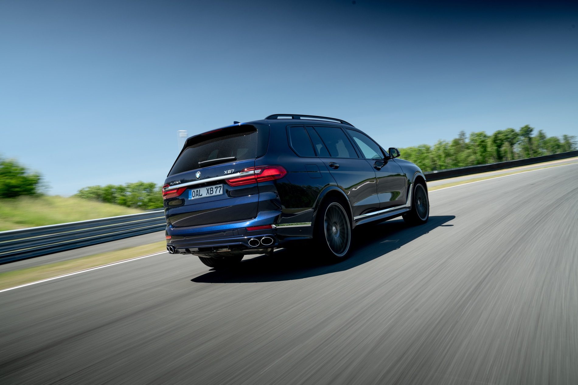 Phien ban BMW X7 hieu nang cao anh 9