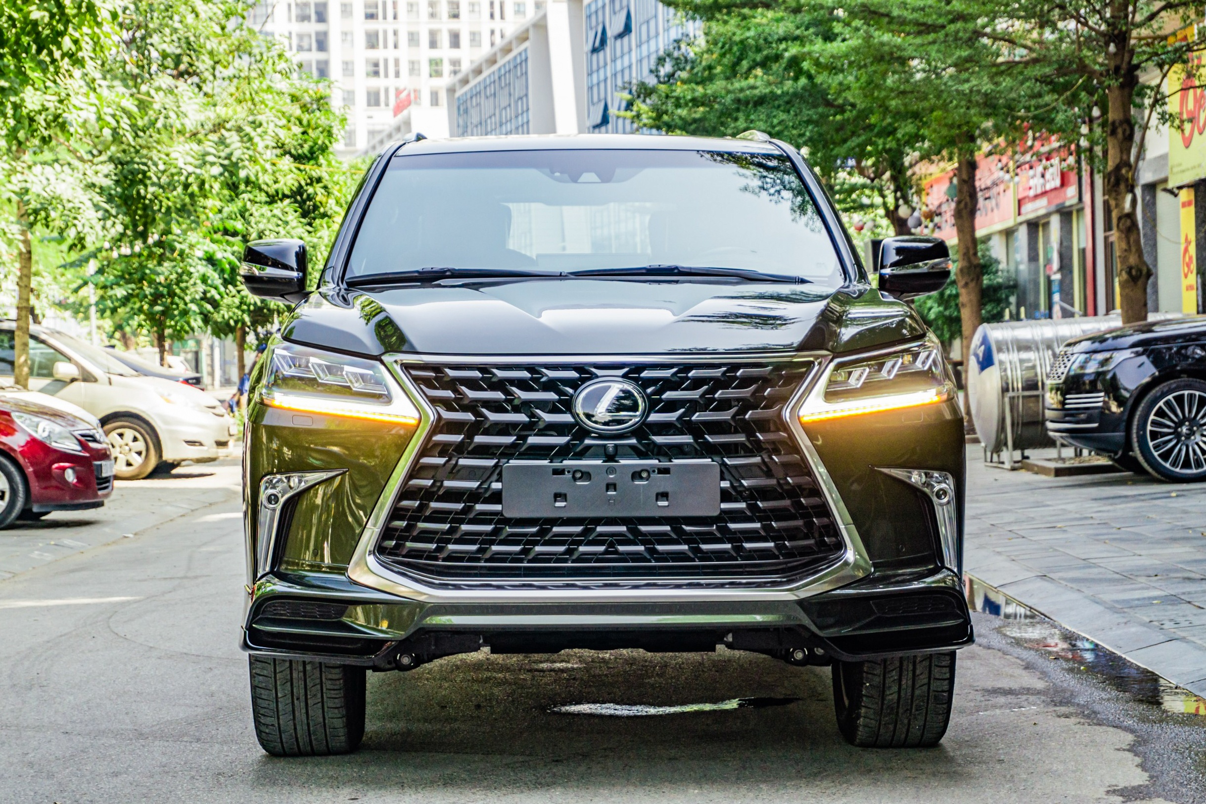 Lexus LX 570 nang cap 4 cho anh 2
