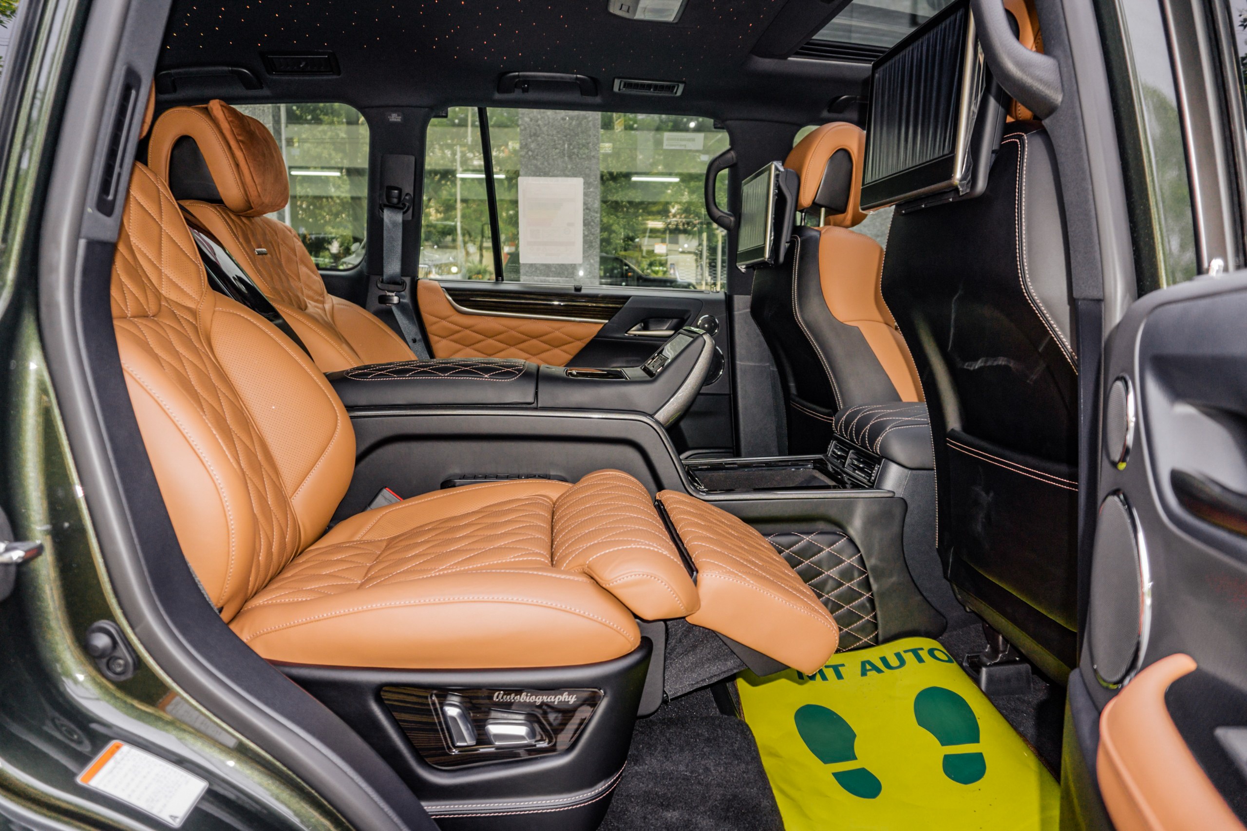 Lexus LX 570 nang cap 4 cho anh 11