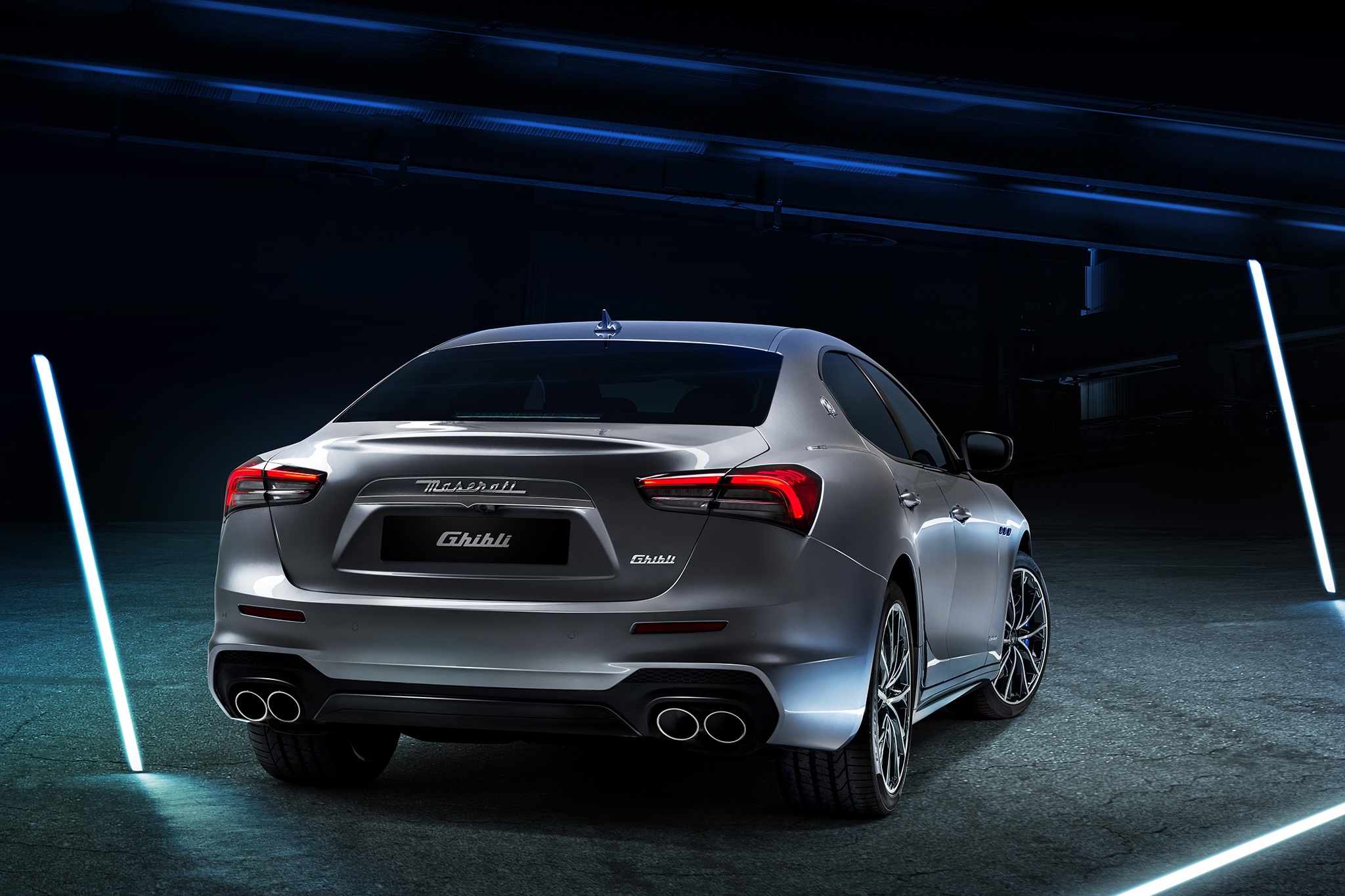 Maserati Ghibli Hybrid 2021 anh 3