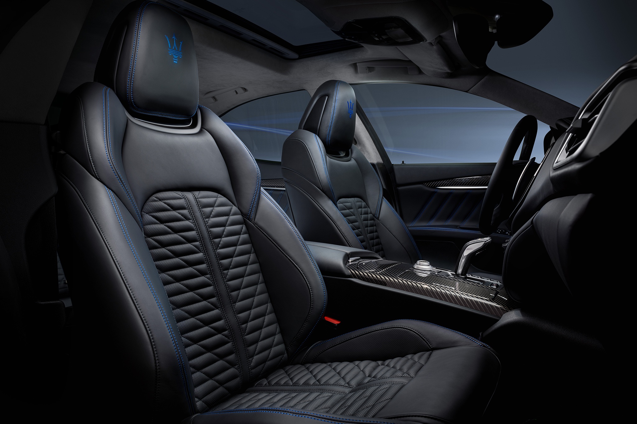 Maserati Ghibli Hybrid 2021 anh 9