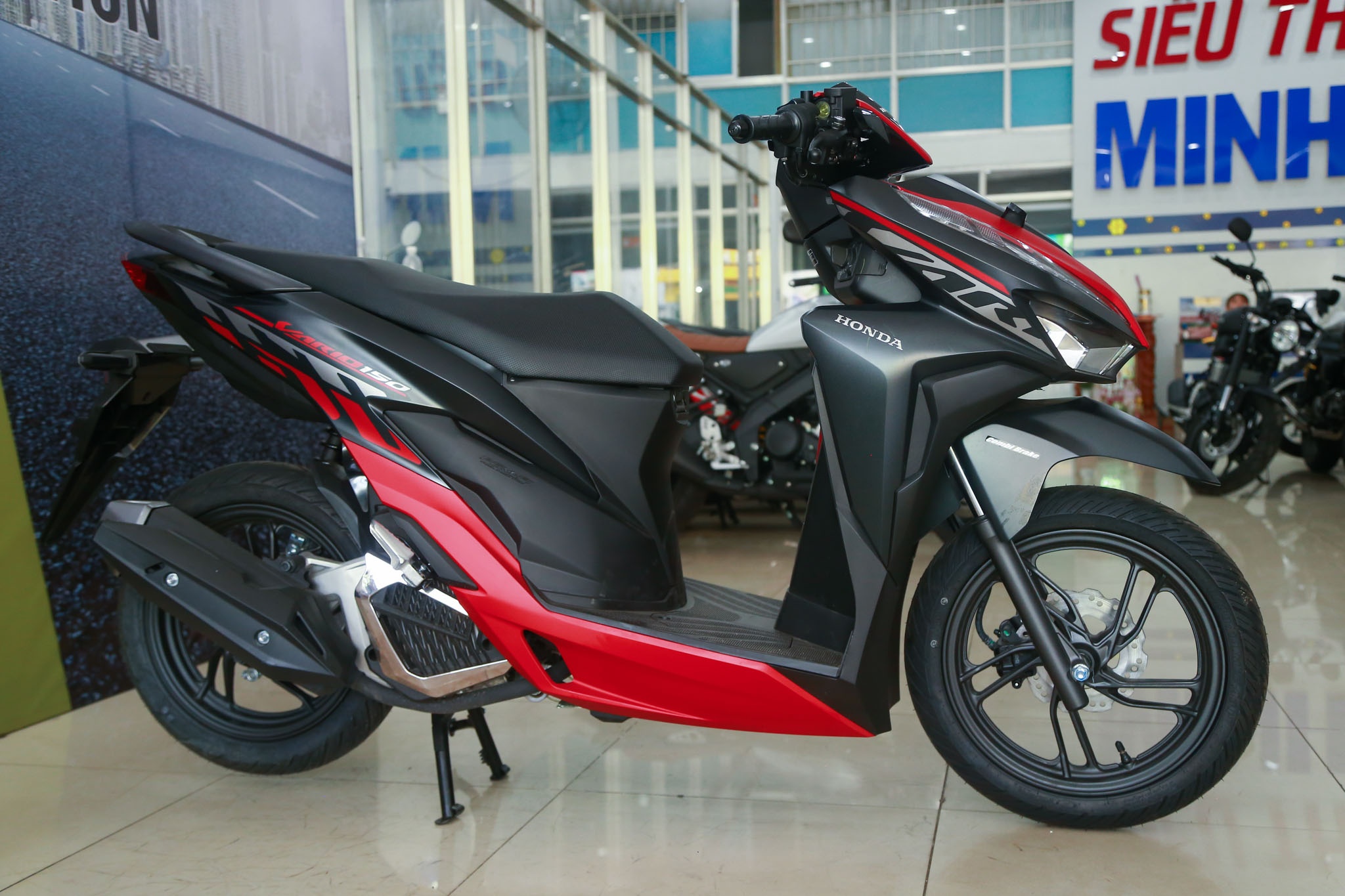 Honda Vario 150 anh 4