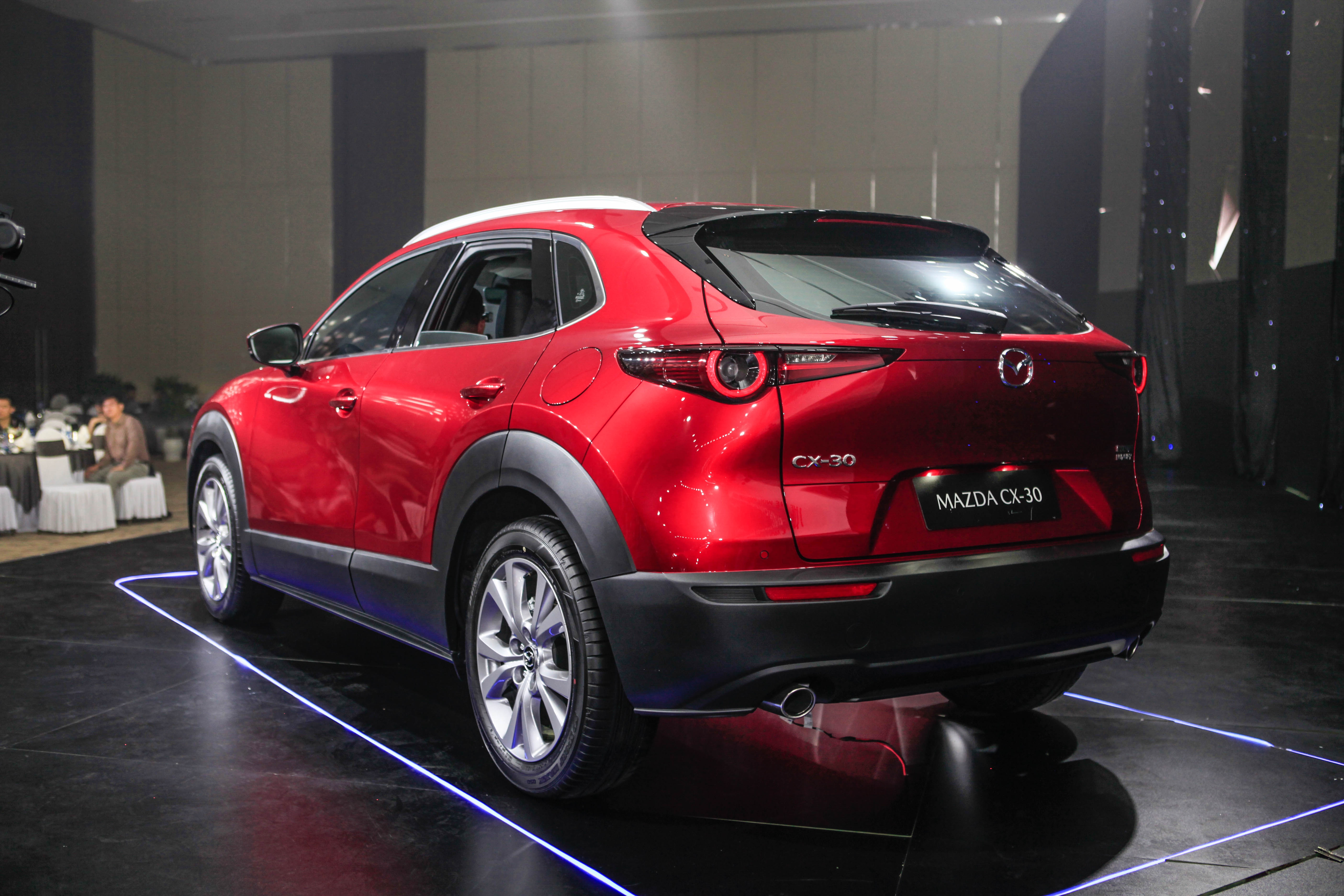 Mazda CX-30 cạnh tranh Toyota Corolla Cross ảnh 4 Mazda CX-30 canh tranh Toyota Corolla Cross anh 4