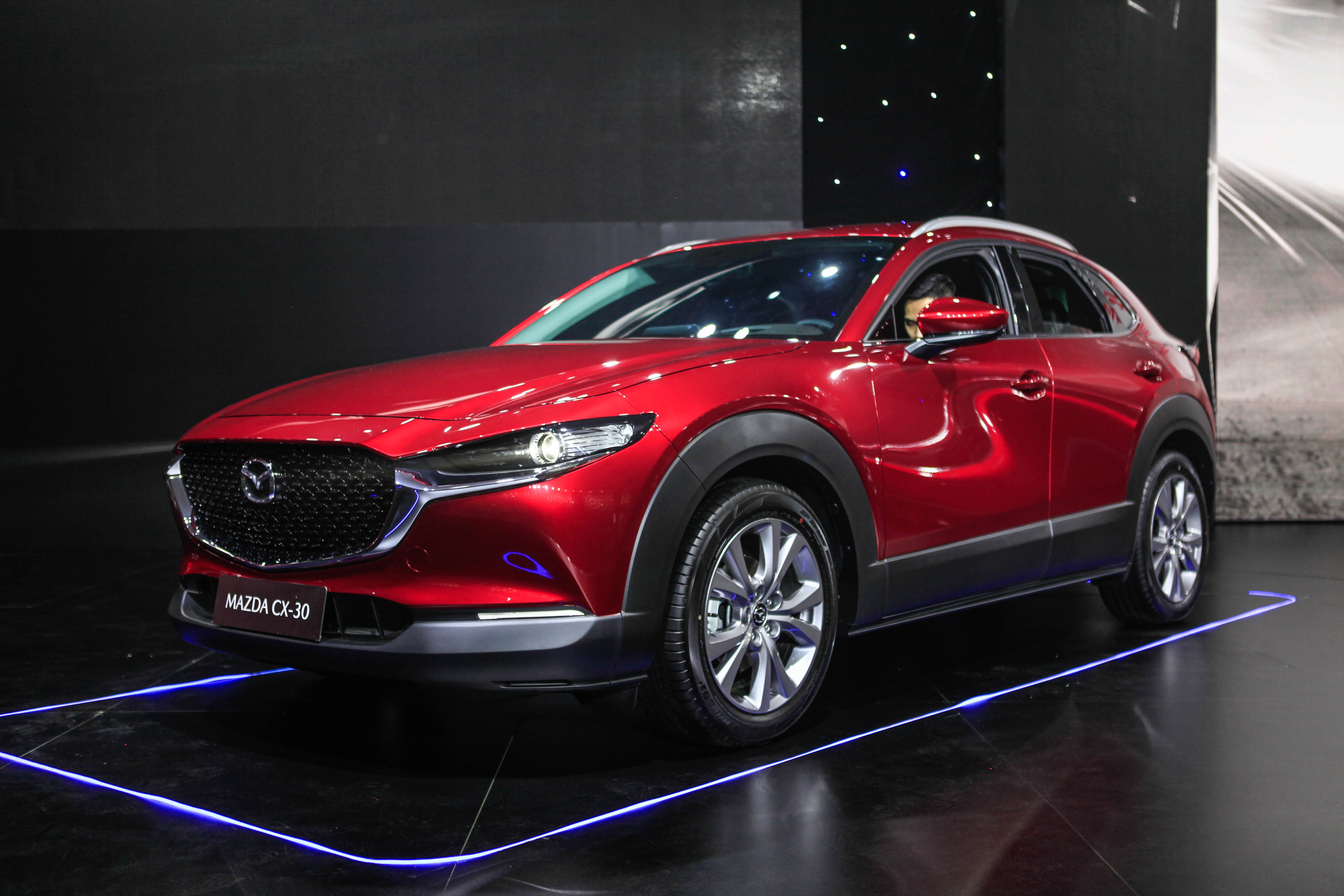 Mazda CX-30 cạnh tranh Toyota Corolla Cross ảnh 2 Mazda CX-30 canh tranh Toyota Corolla Cross anh 2