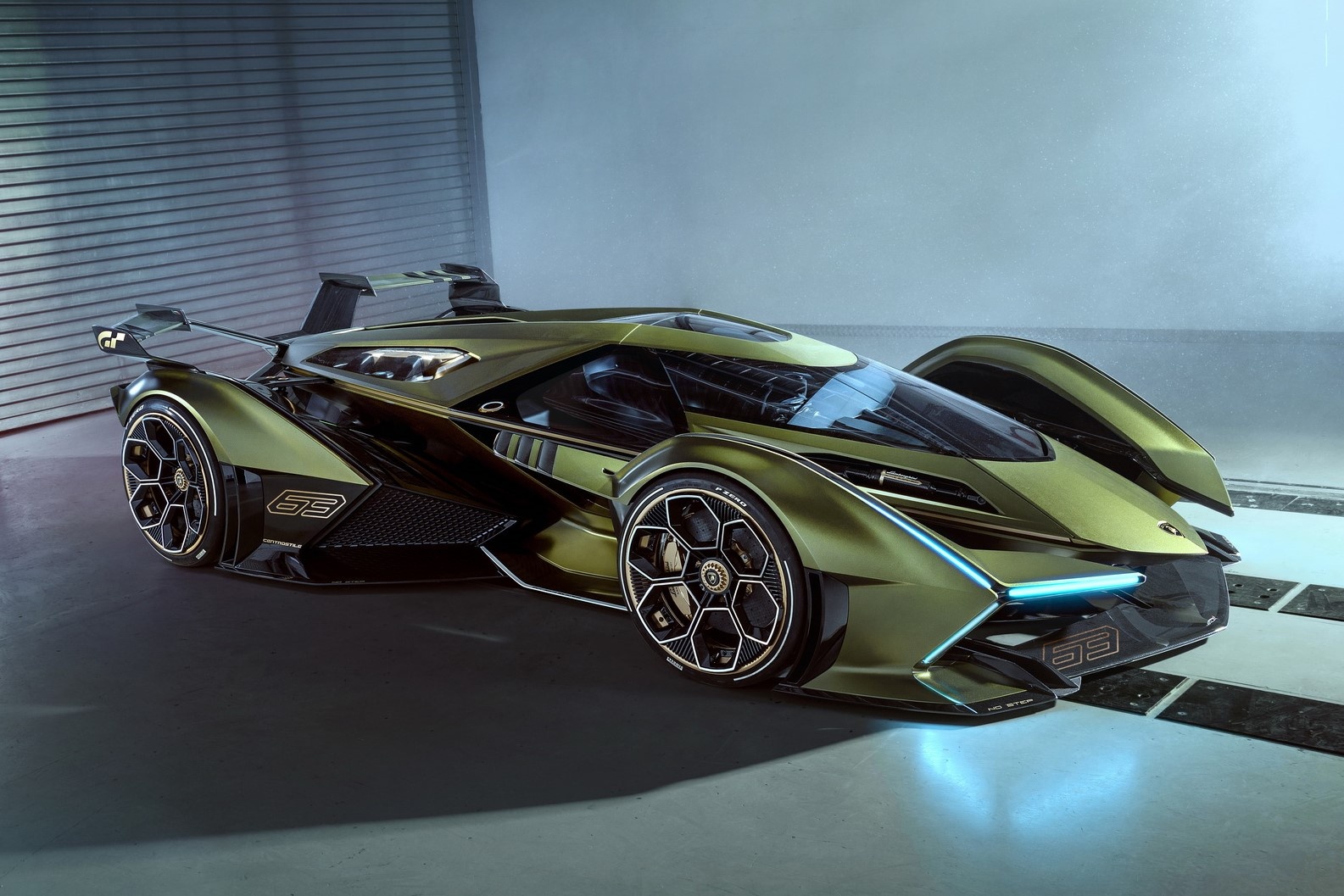 Lamborghini trung bay concept lay cam hung tu game dua xe hinh anh