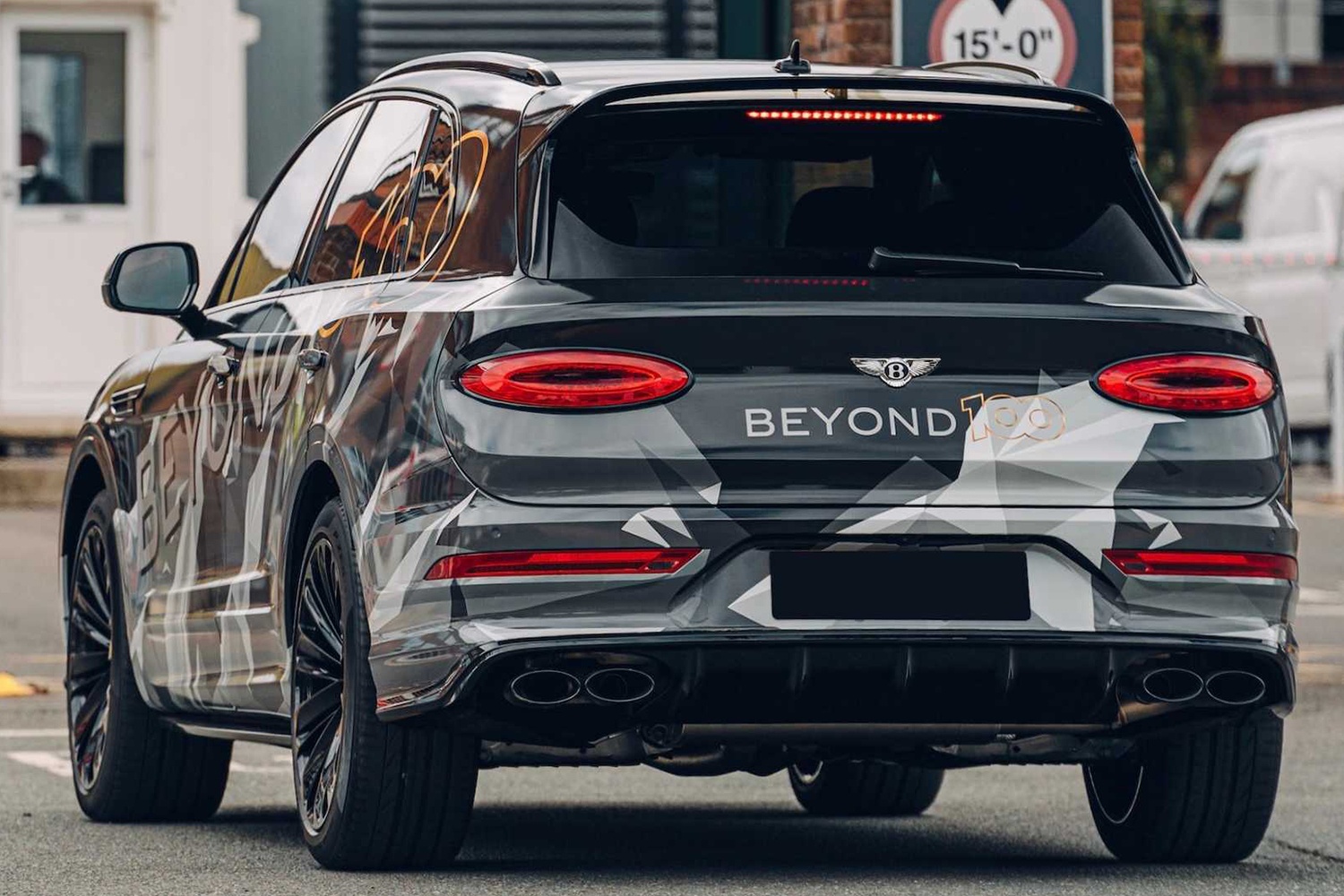 SUV nhanh nhat hanh tinh anh 2