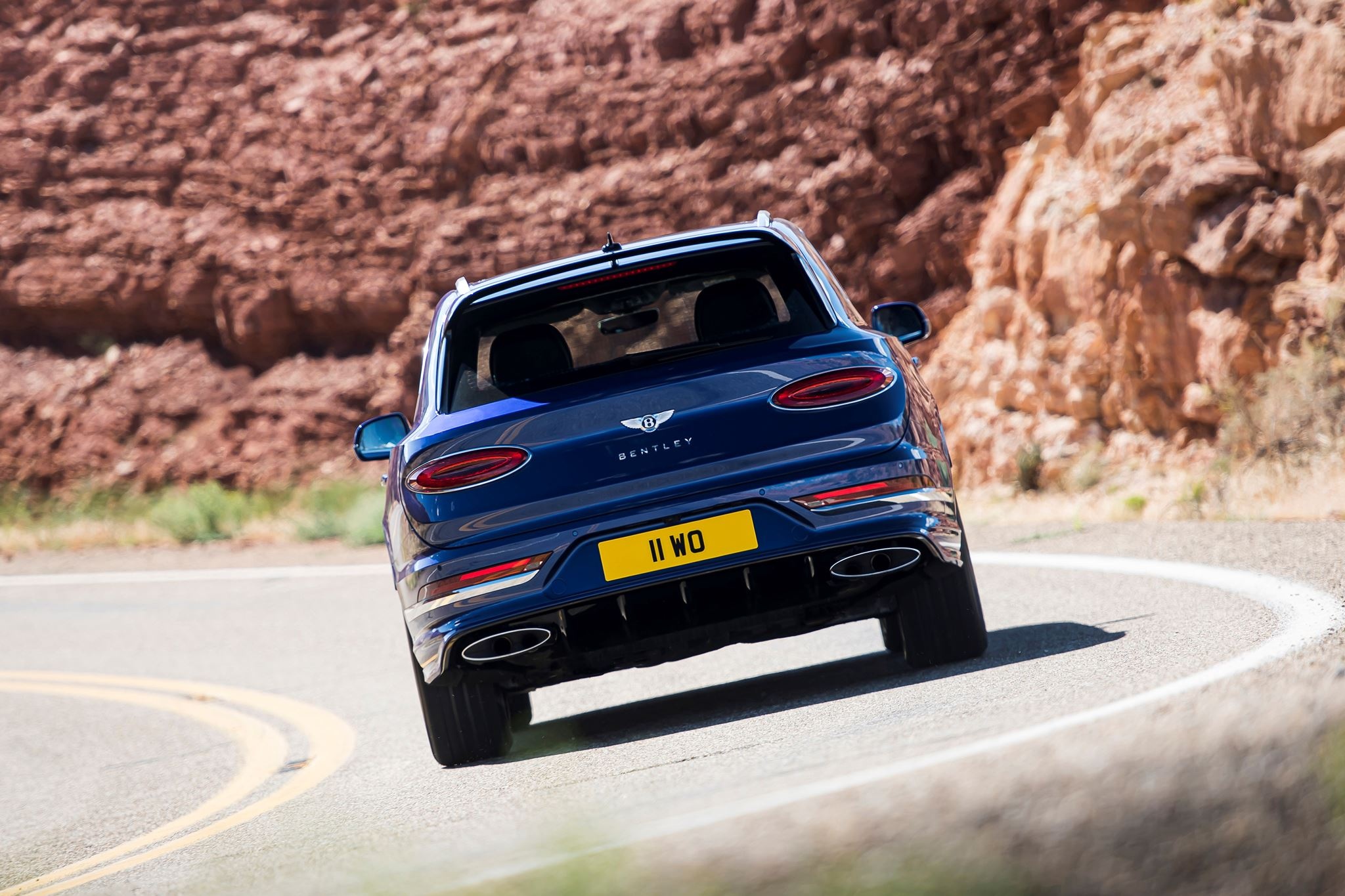 Bentley Bentayga Speed 2021 ảnh 9 Bentley Bentayga Speed 2021 anh 9