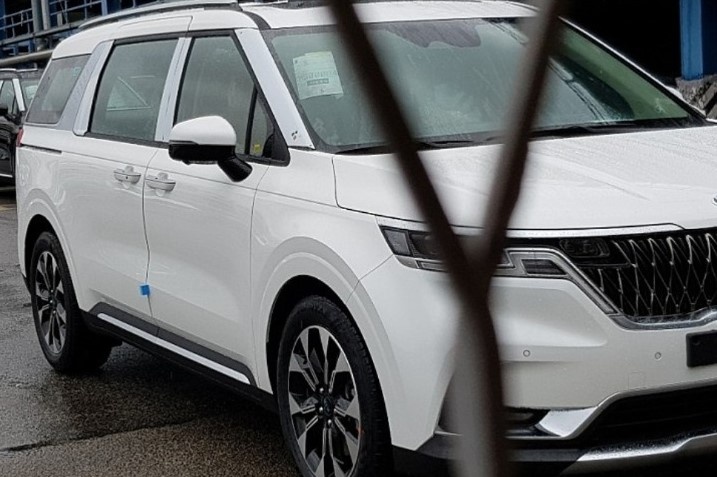 Kia Sedona 2021 anh 1