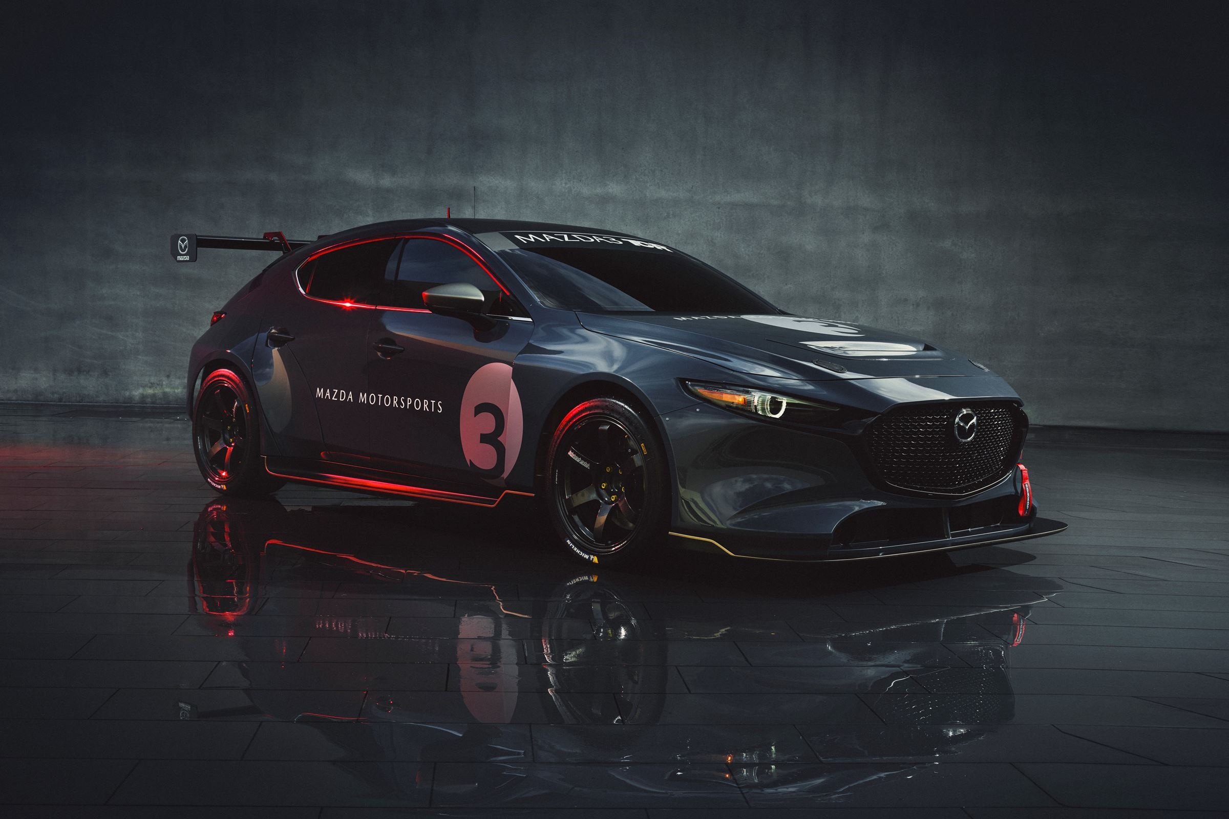 Mazda3 duong dua anh 1