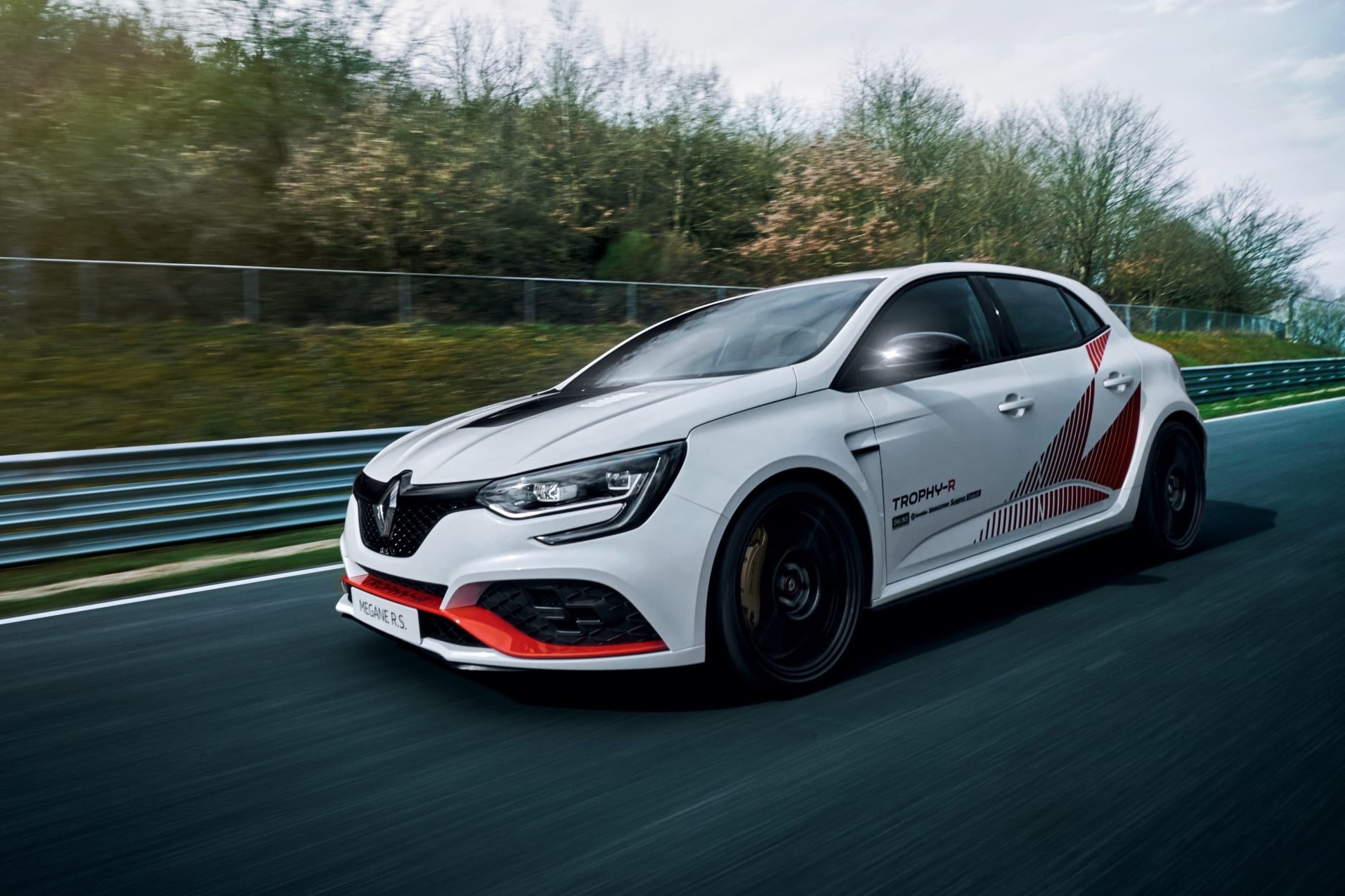 truong dua Dia nguc xanh anh 2