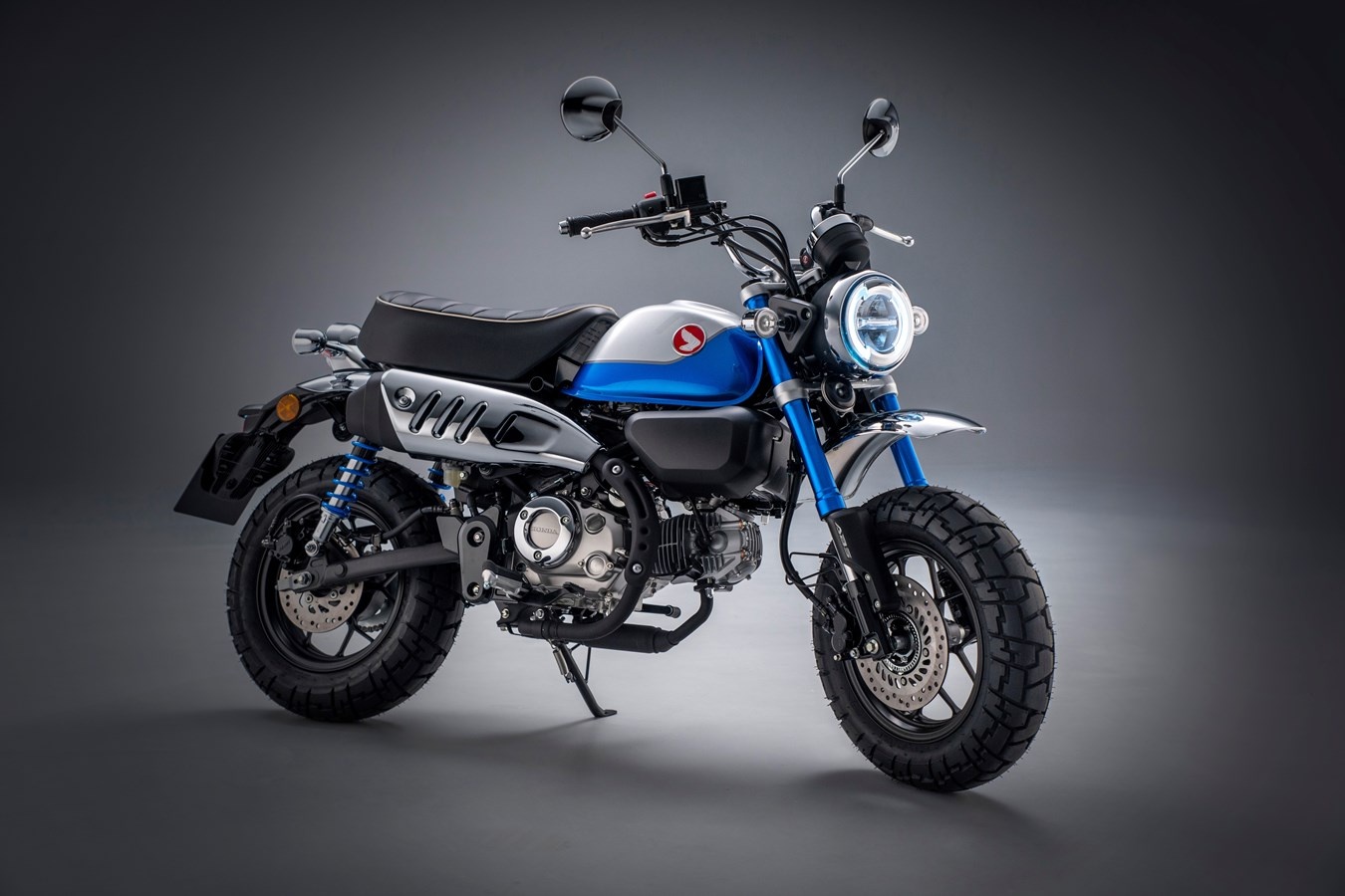 Chi tiet Honda Monkey 125 doi 2022 - hop so 5 cap, nang dong co hinh anh