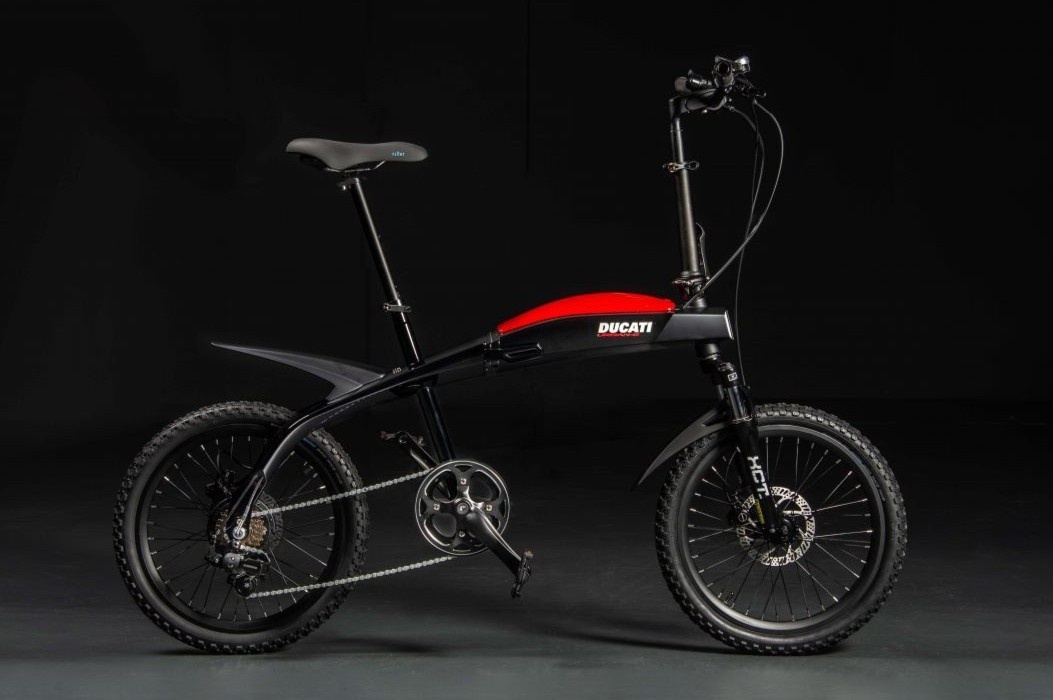 Ducati ra mat xe dap tro luc dien hinh anh