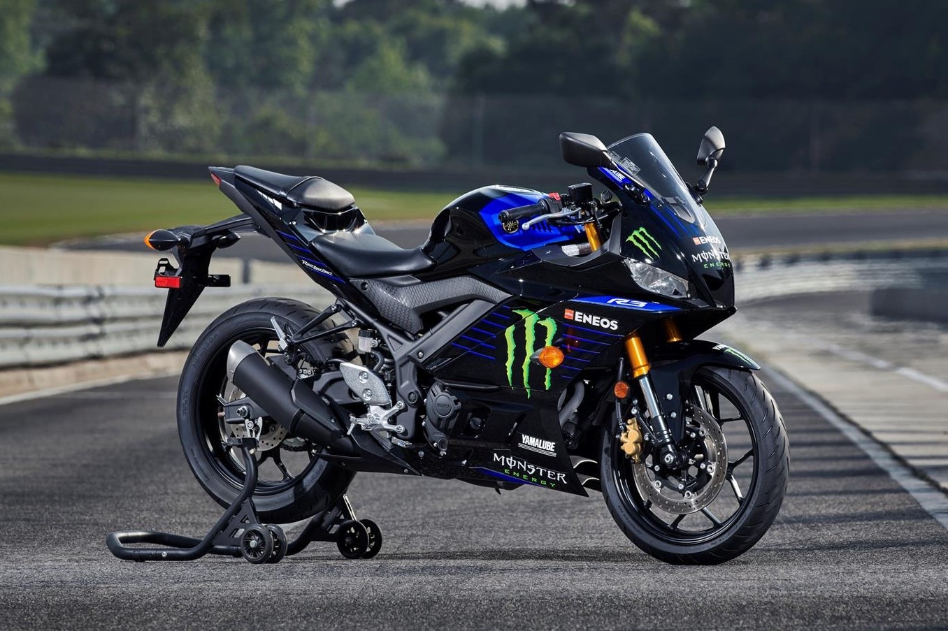 Yamaha YZF-R3 2021 phien ban duong dua duoc ra mat hinh anh