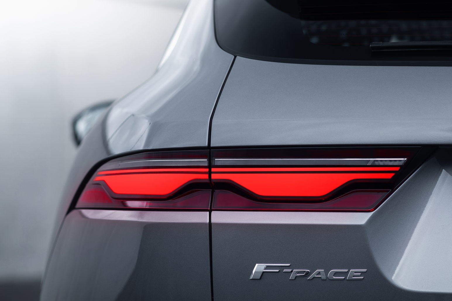 Jaguar F-Pace 2021 anh 8