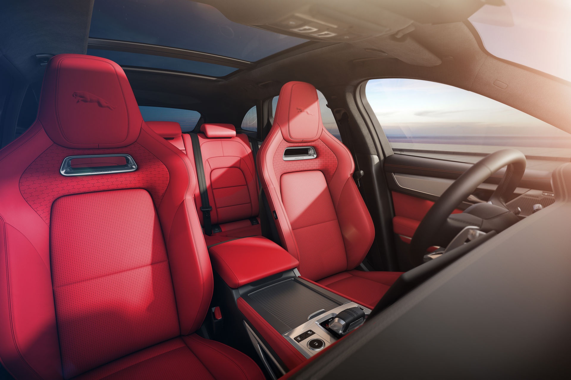 Jaguar F-Pace 2021 anh 10