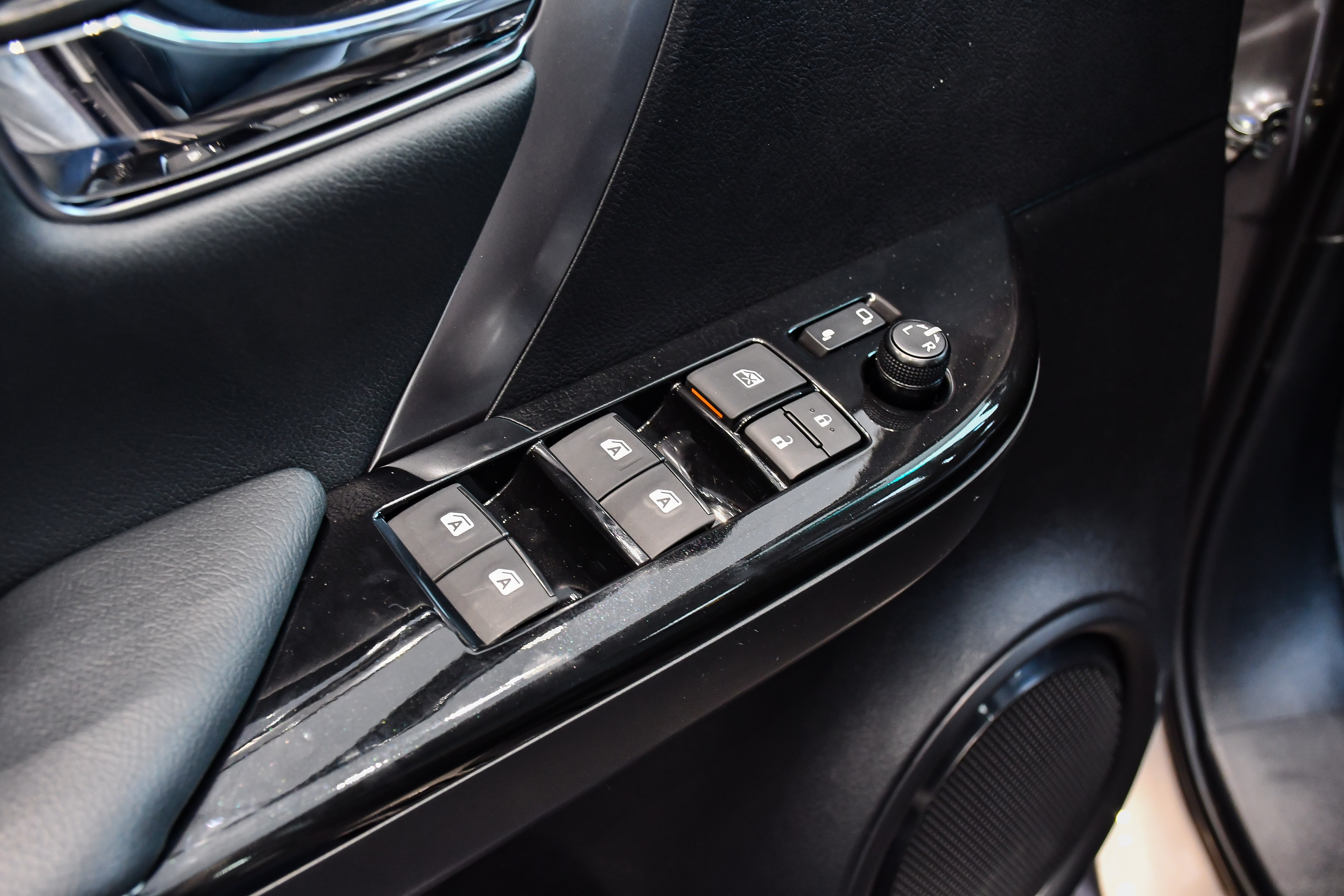 Toyota Fortuner 2021 ảnh 23 Toyota Fortuner 2021 anh 23