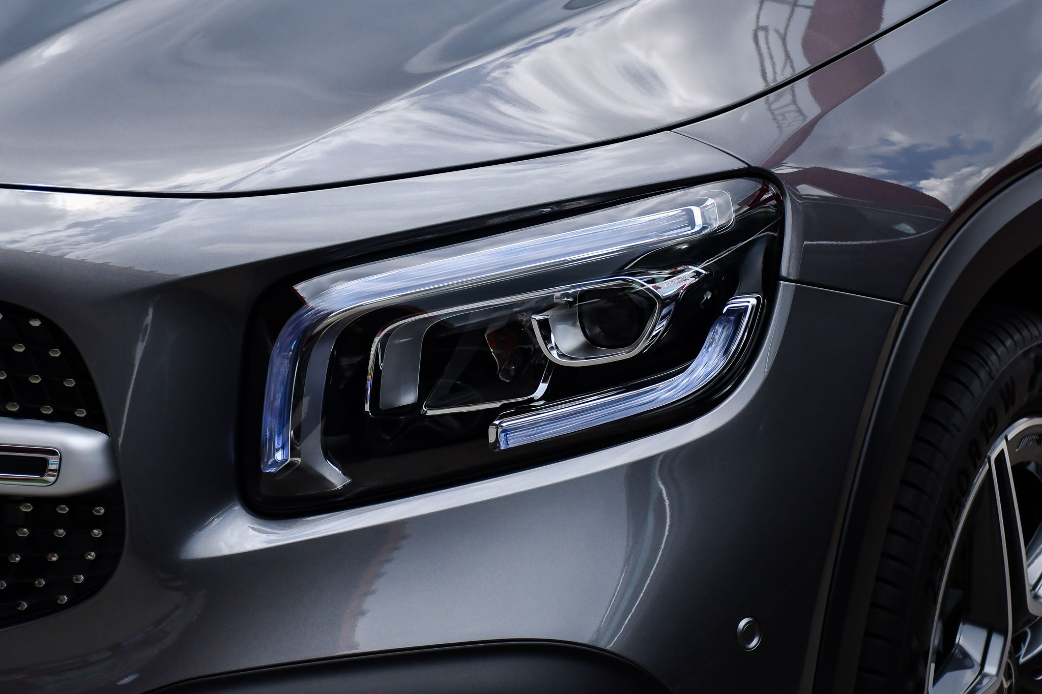 Mercedes GLB 200 AMG anh 7