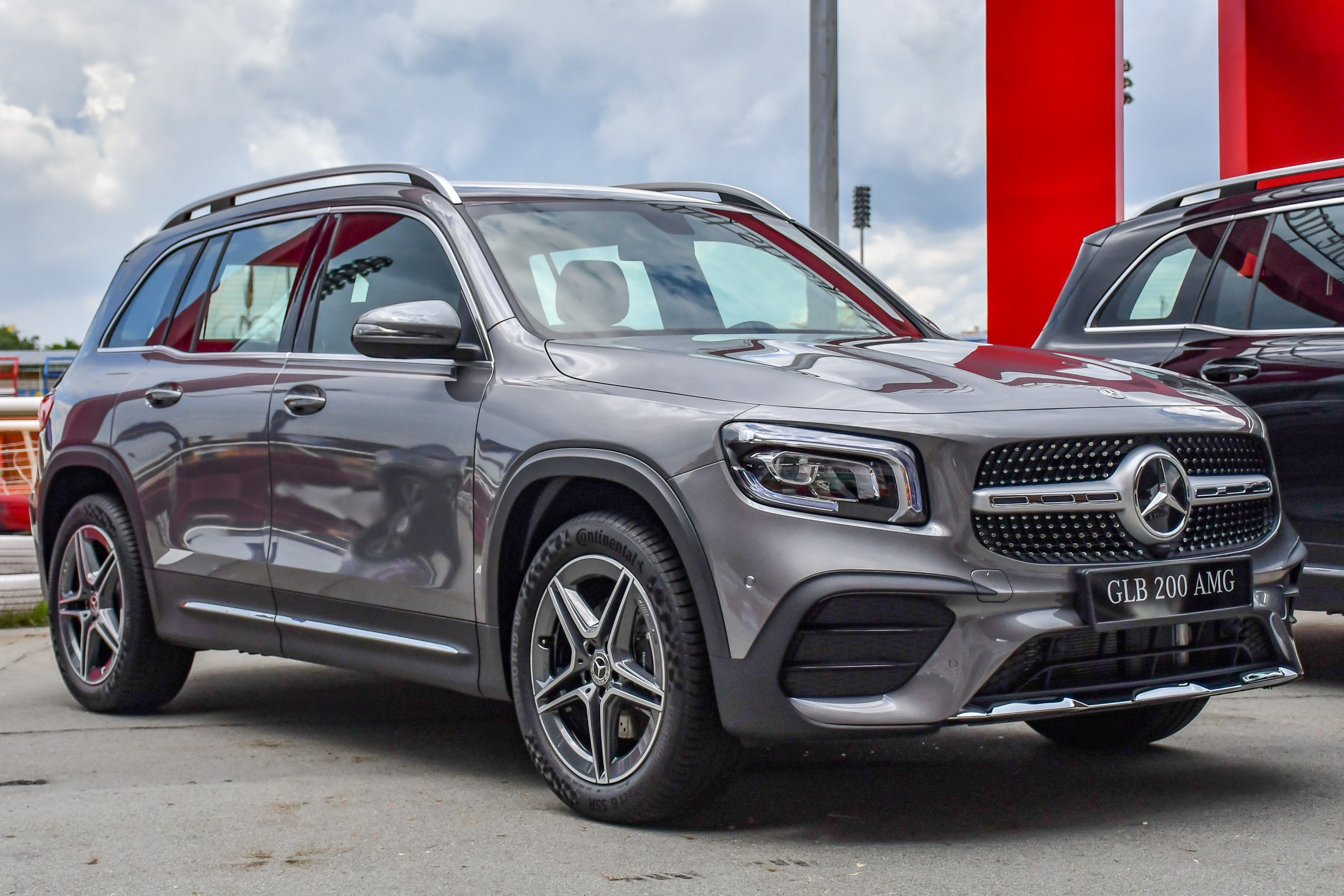 Chi tiet Mercedes GLB 200 AMG gia 1,999 ty tai Viet Nam hinh anh