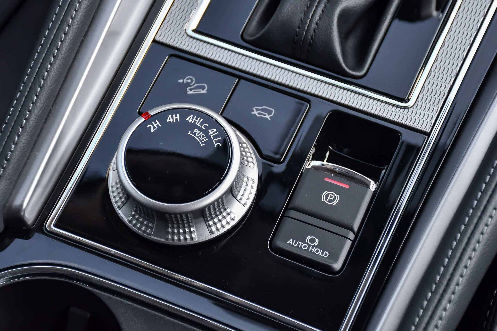 Mitsubishi Pajero Sport 2020 ảnh 21 Mitsubishi Pajero Sport 2020 anh 21