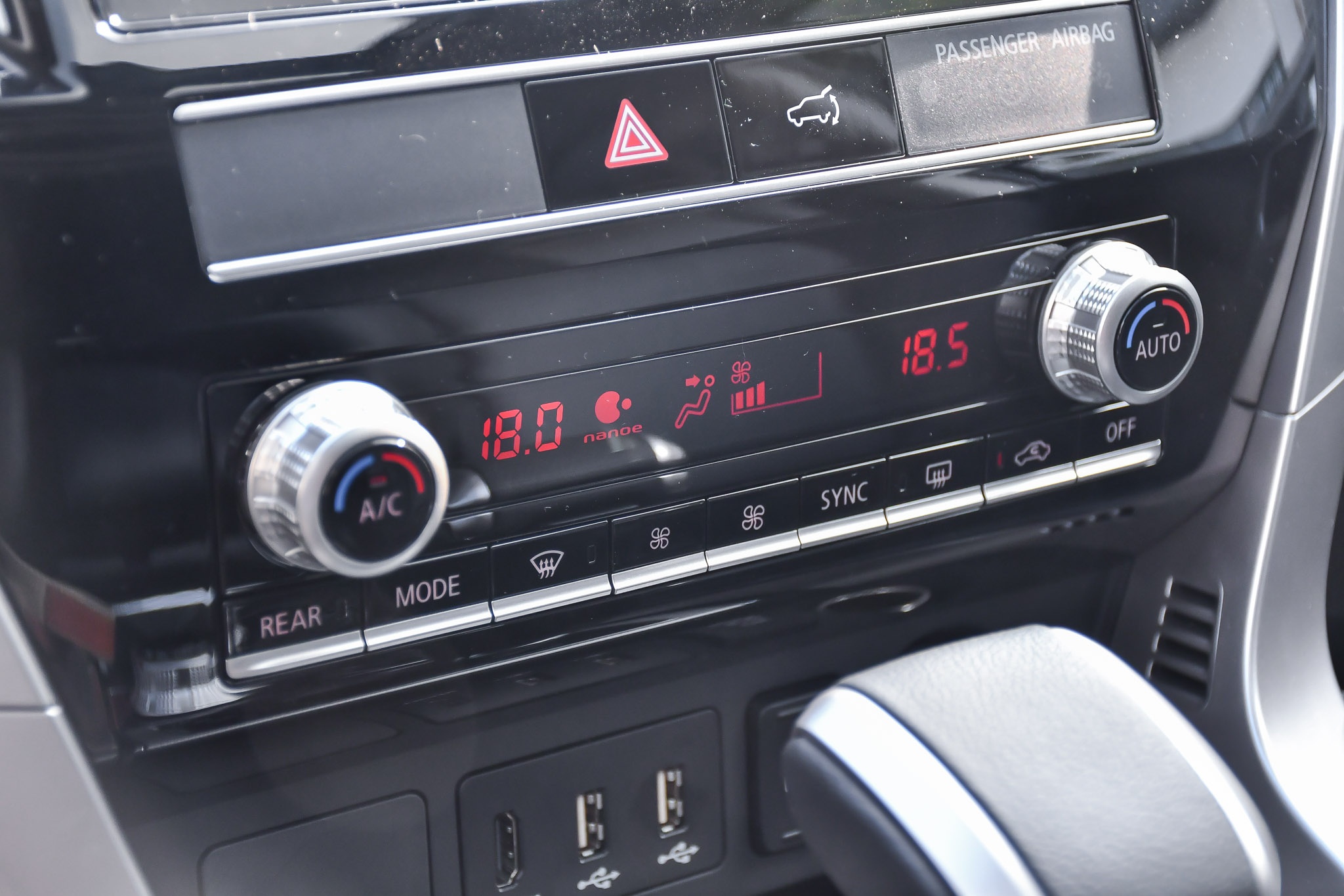 Mitsubishi Pajero Sport 2020 ảnh 19 Mitsubishi Pajero Sport 2020 anh 19