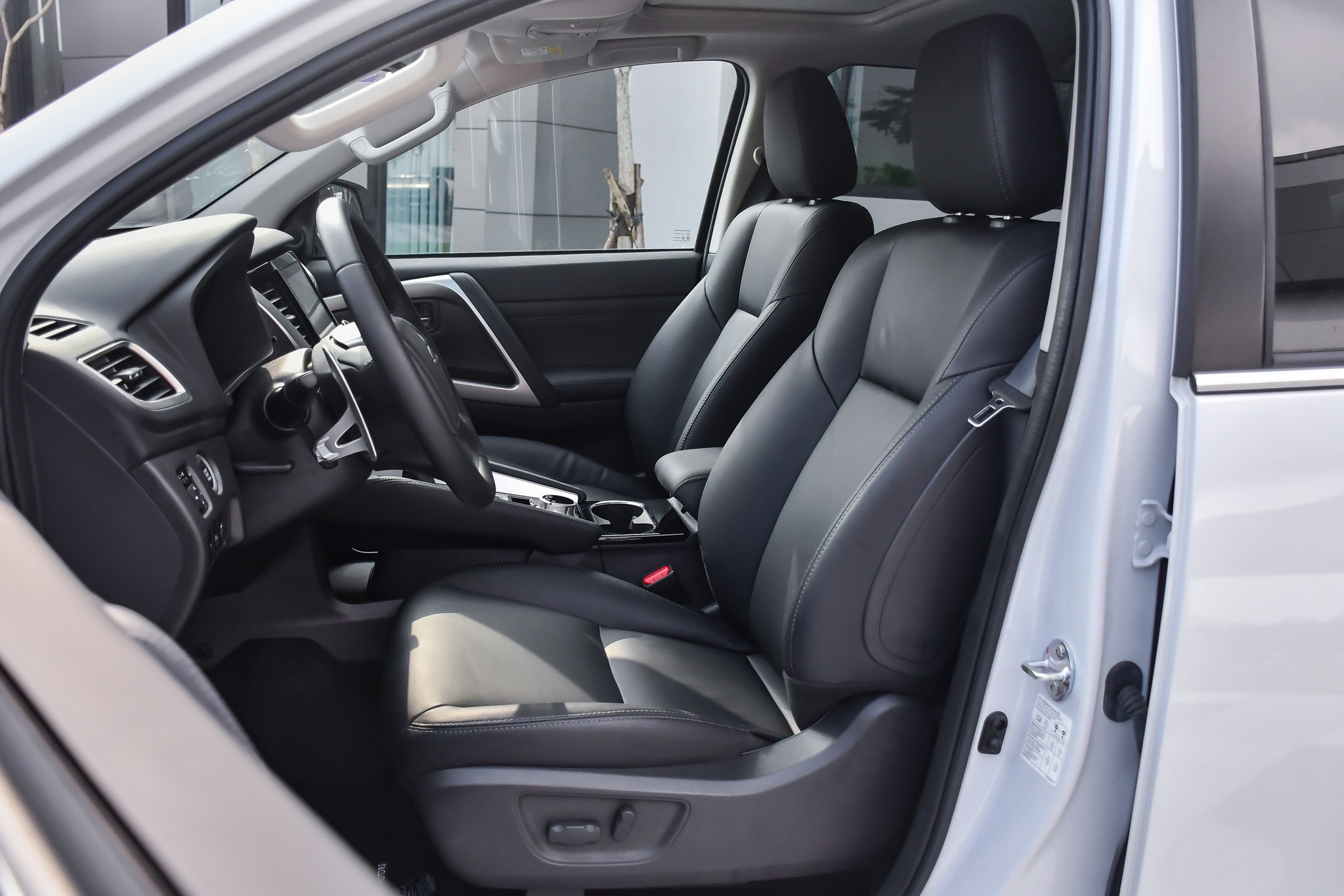 Mitsubishi Pajero Sport ảnh 10 Mitsubishi Pajero Sport anh 10