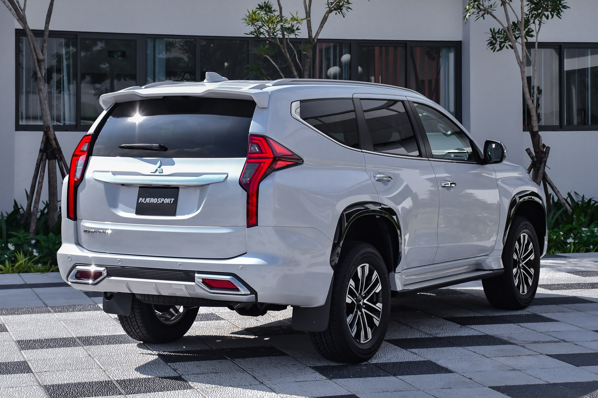Mitsubishi Pajero Sport 2020 anh 3